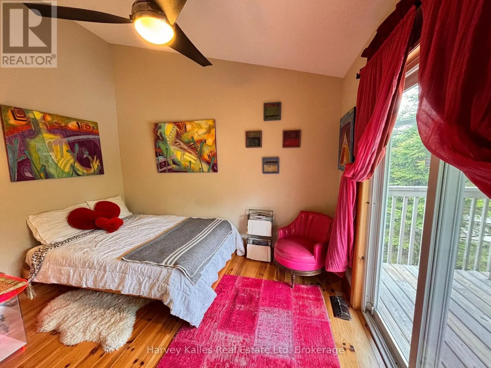 61 CONSTANCE BOULEVARD N