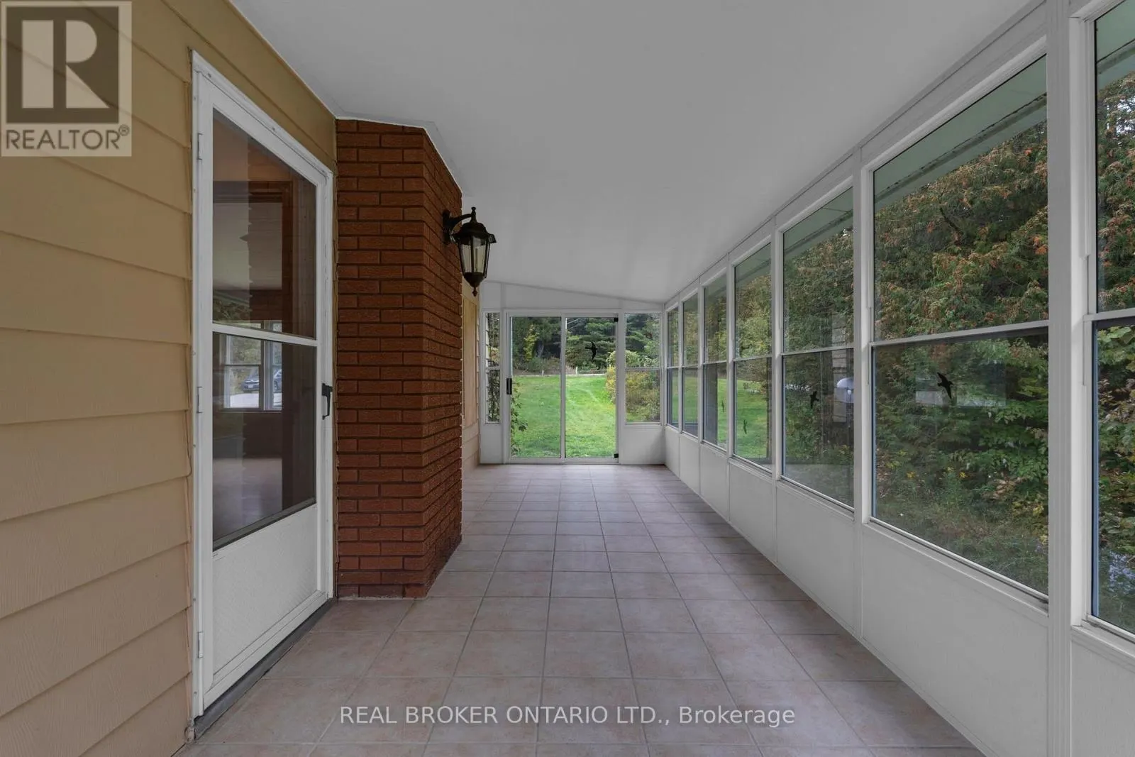 2086 PENETANGUISHENE ROAD