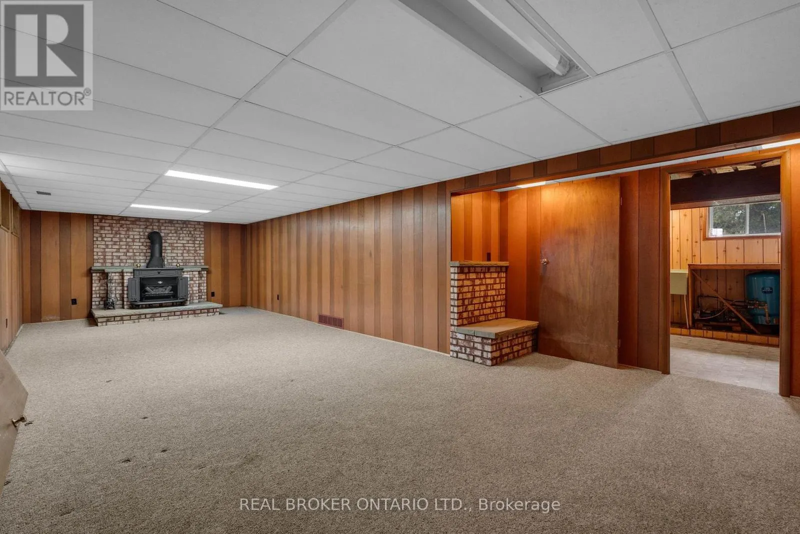 2086 PENETANGUISHENE ROAD