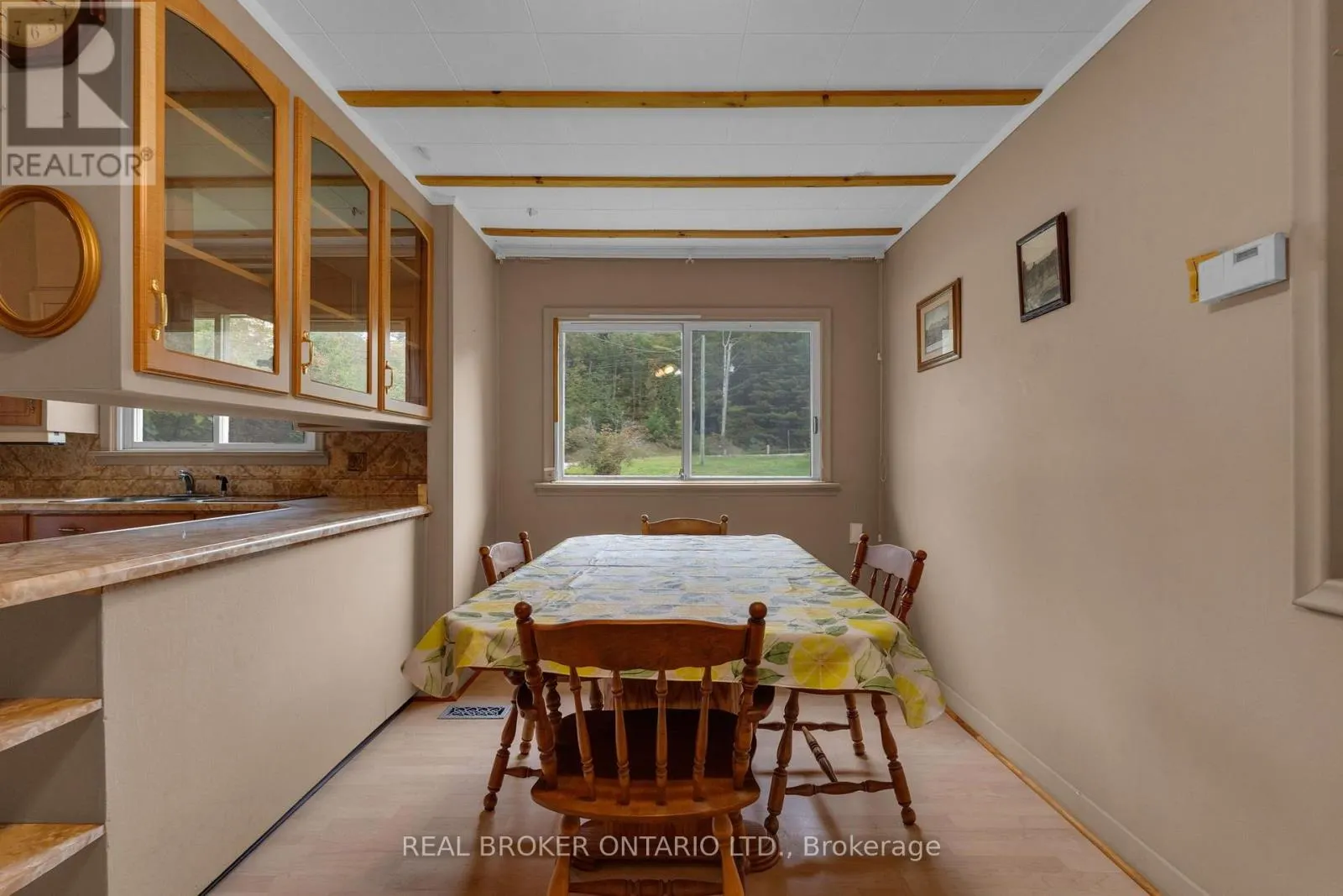 2086 PENETANGUISHENE ROAD