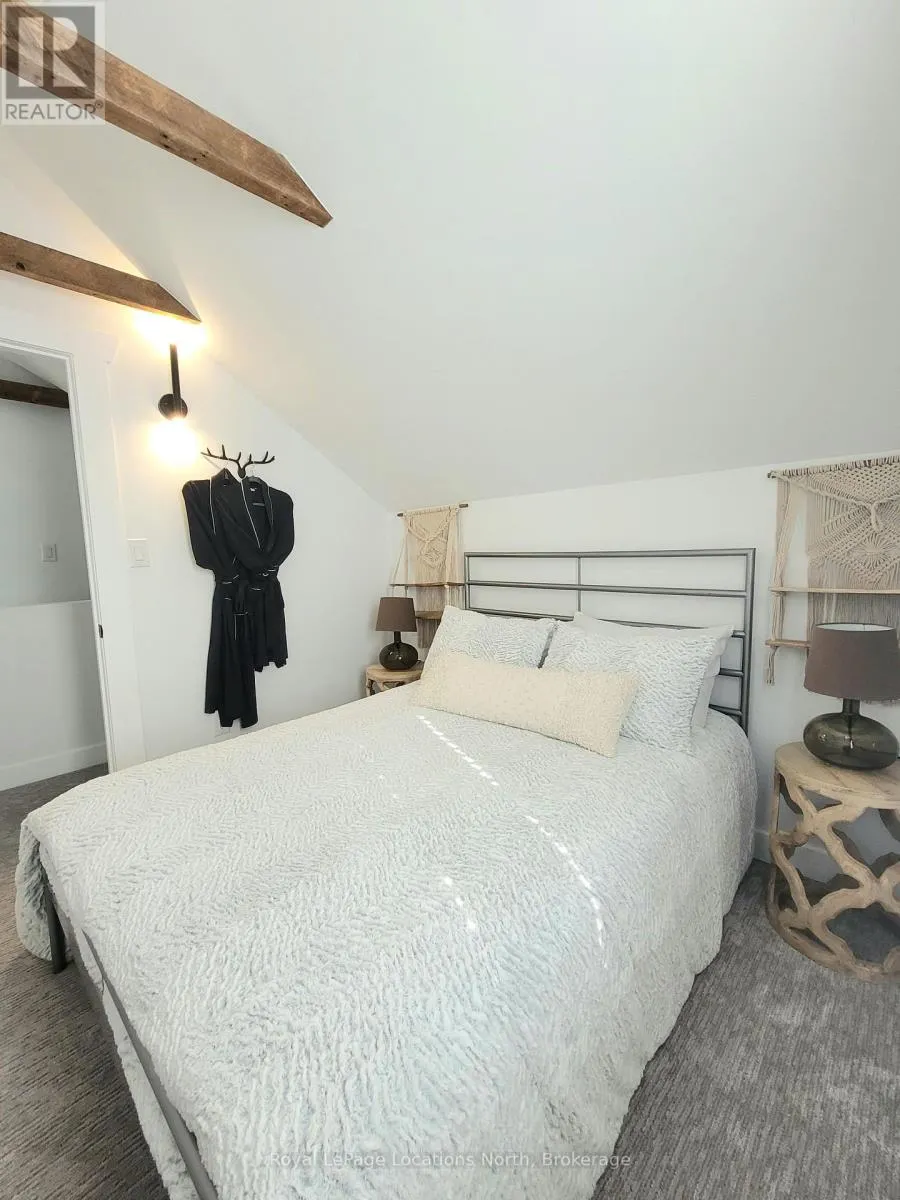 347 BALM BEACH ROAD W