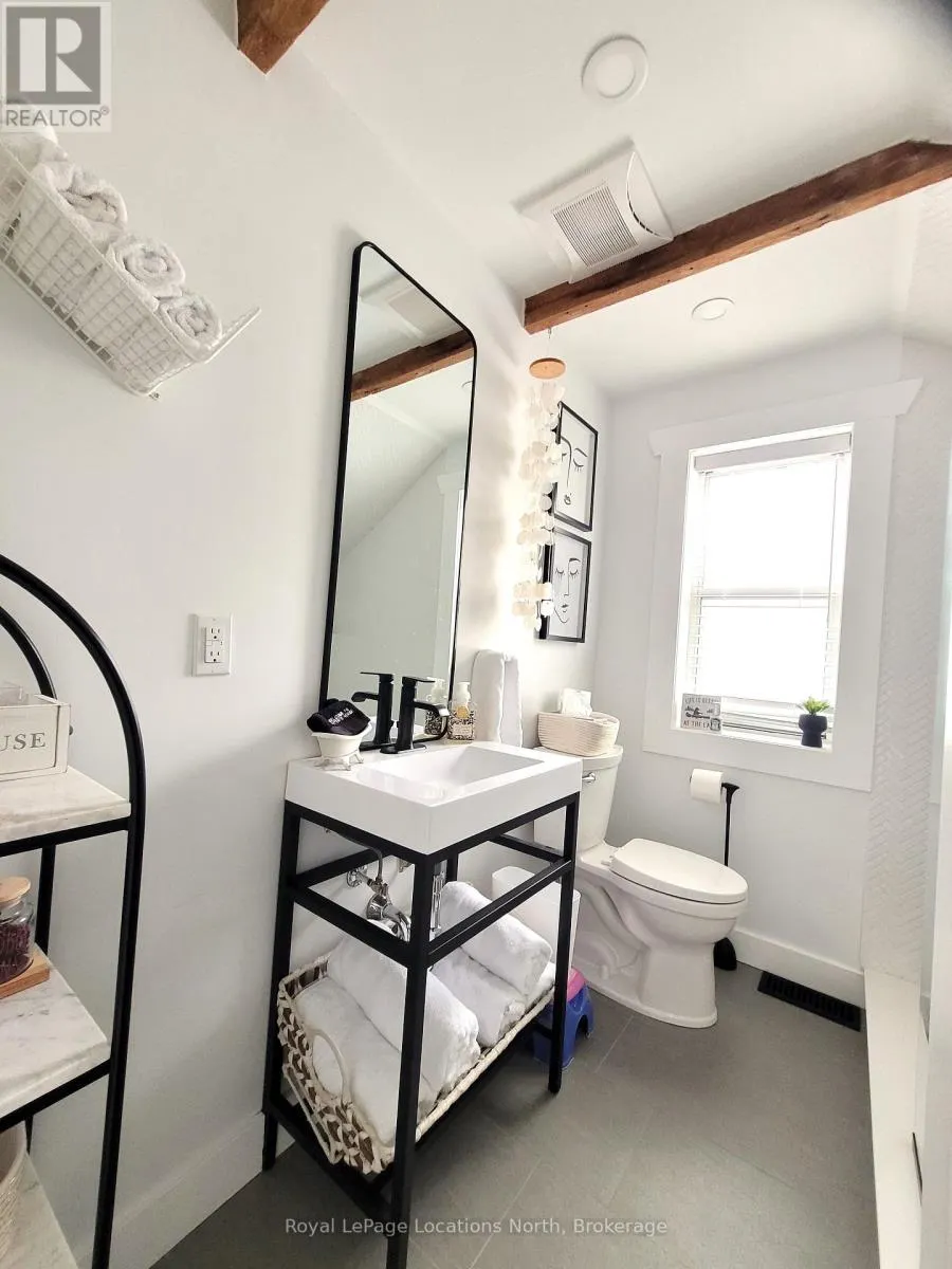 347 BALM BEACH ROAD W