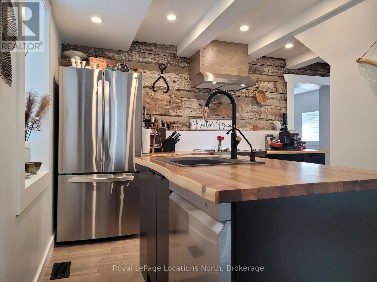 347 BALM BEACH ROAD W