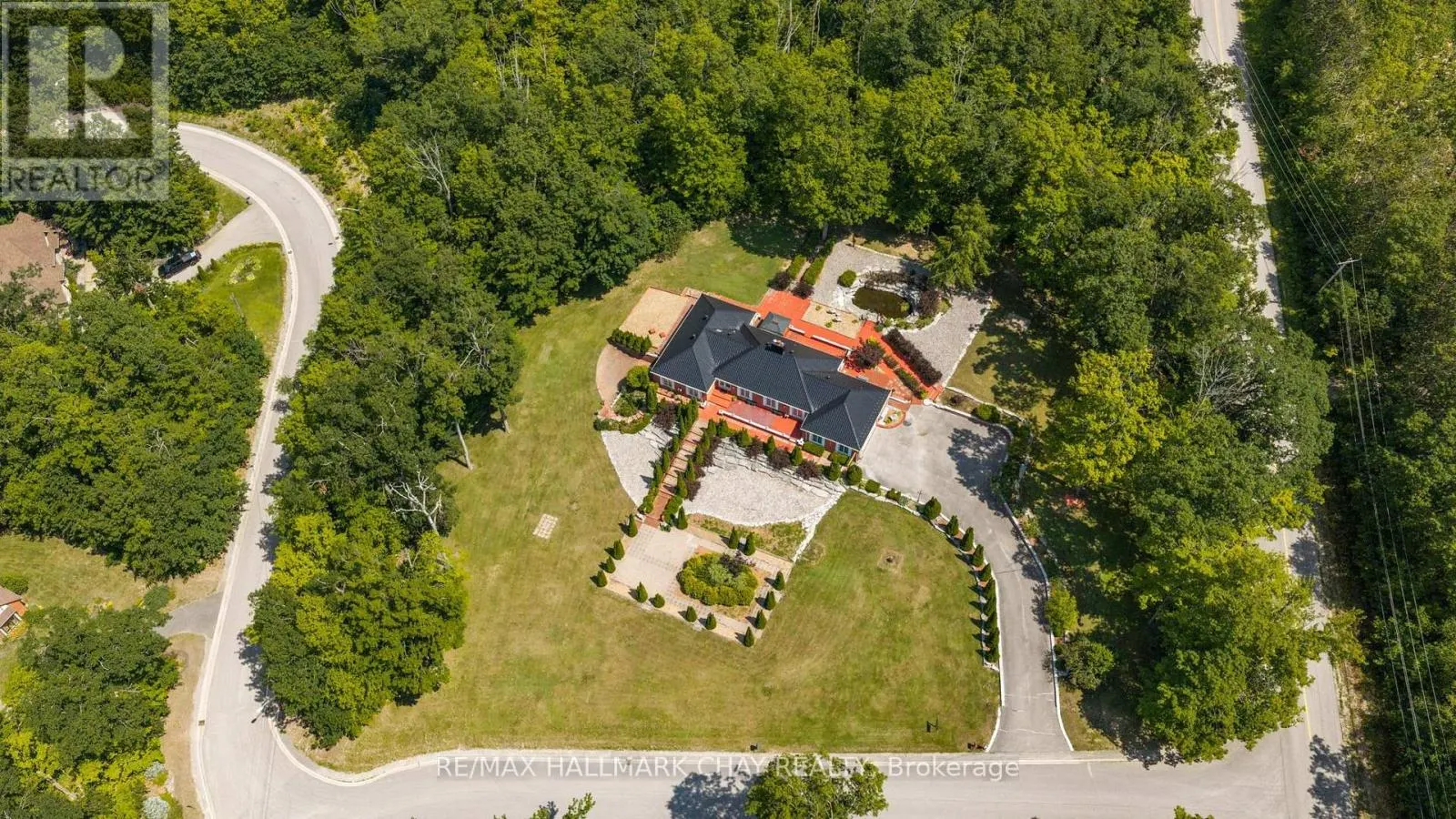 24 WOODLAND CRESCENT