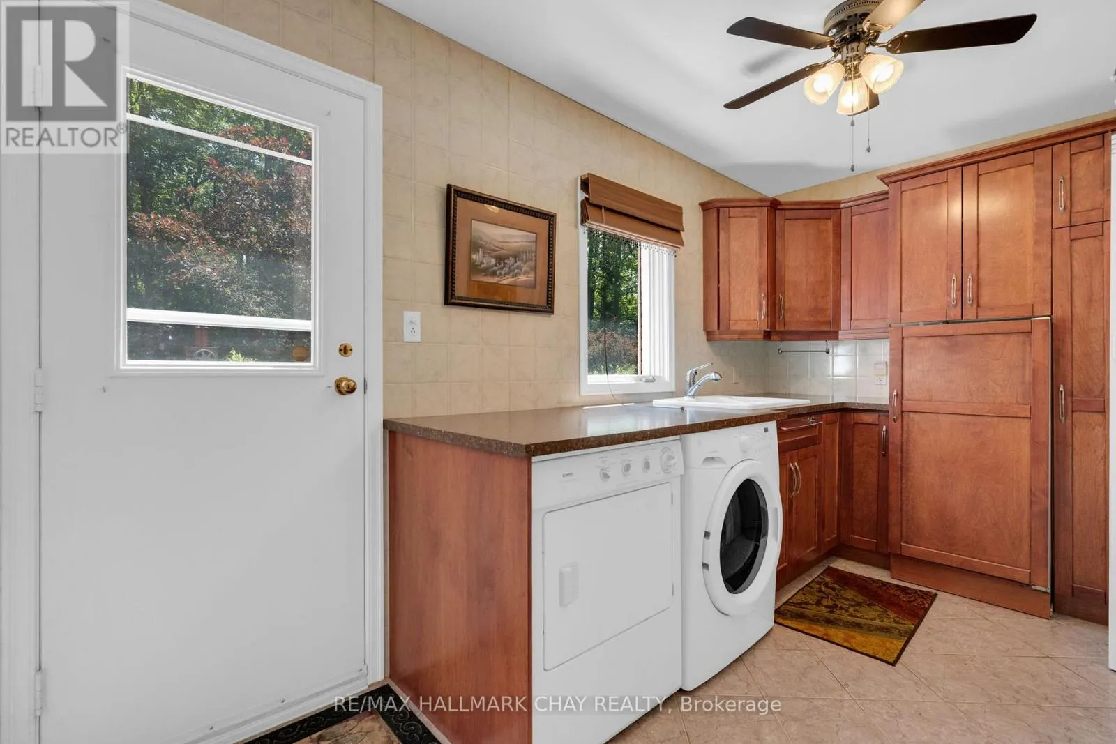 24 WOODLAND CRESCENT