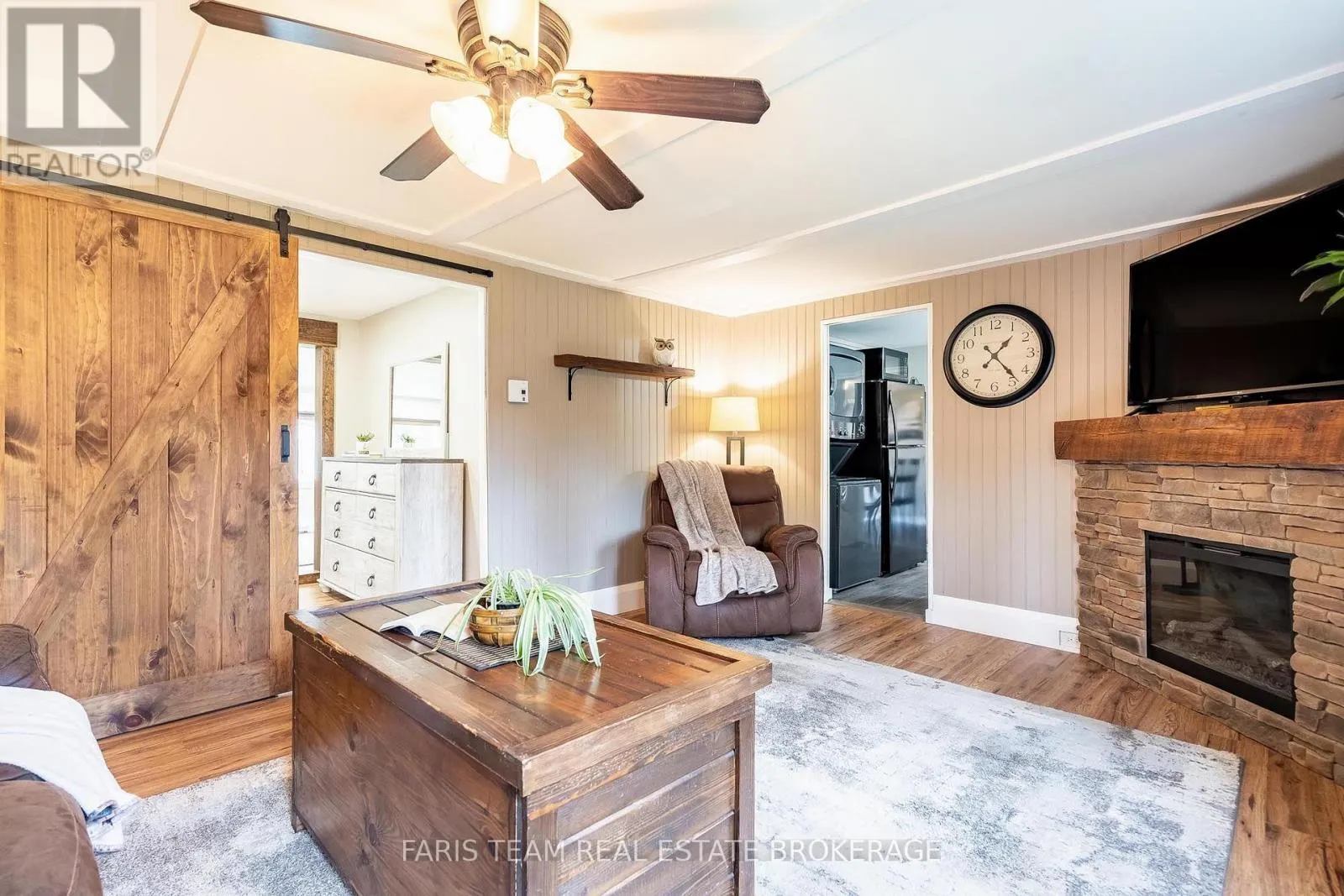 244/250 DIGNARD AVENUE
