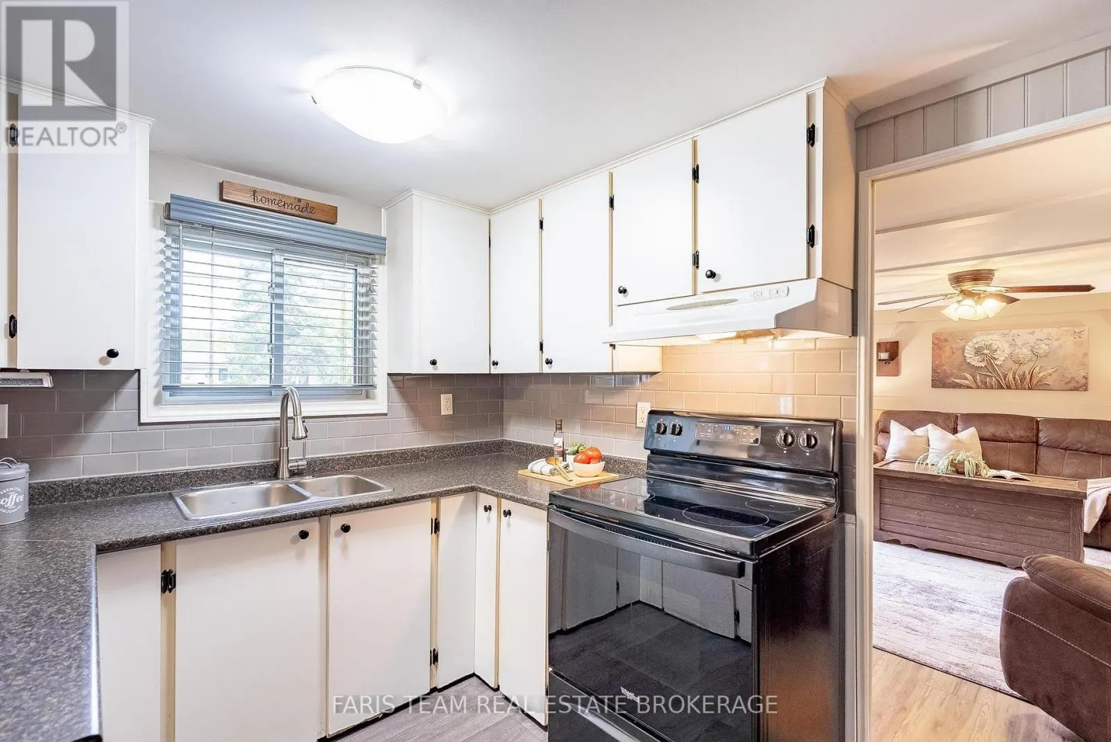 244/250 DIGNARD AVENUE