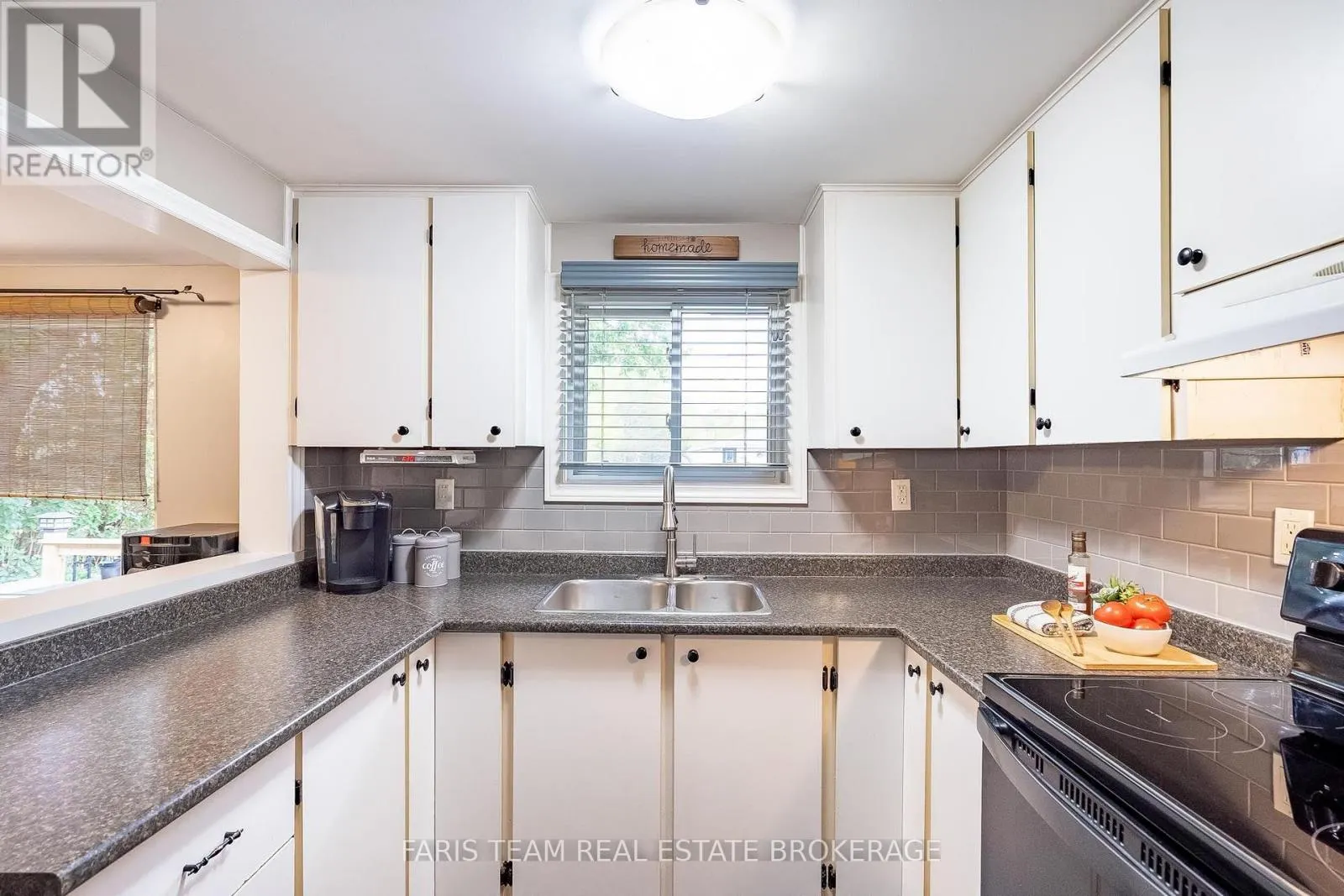 244/250 DIGNARD AVENUE