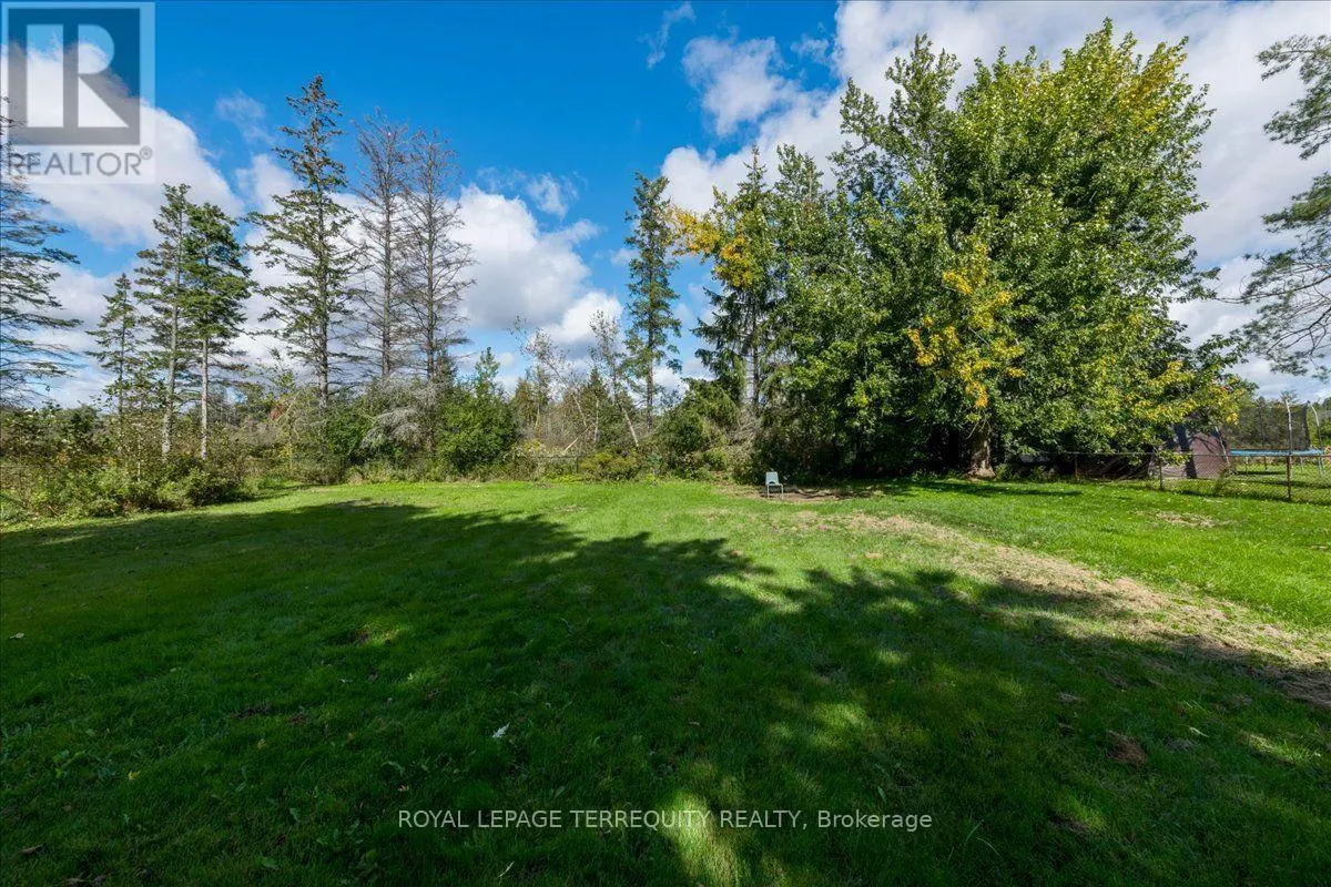 1092 OLD BARRIE ROAD W