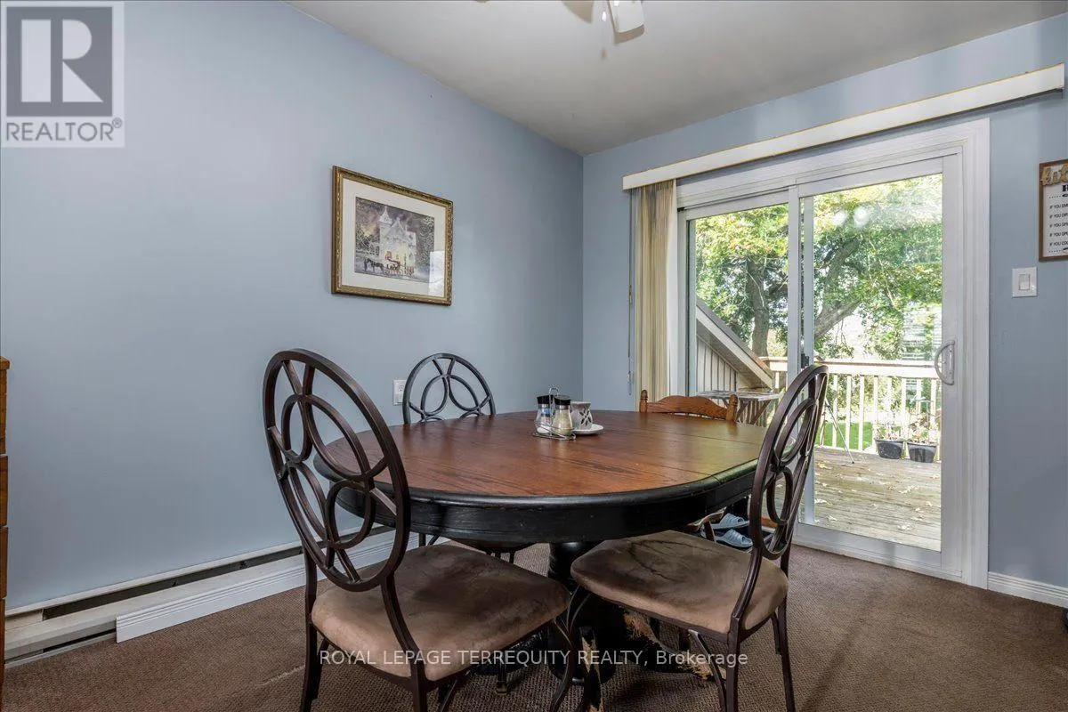 1092 OLD BARRIE ROAD W