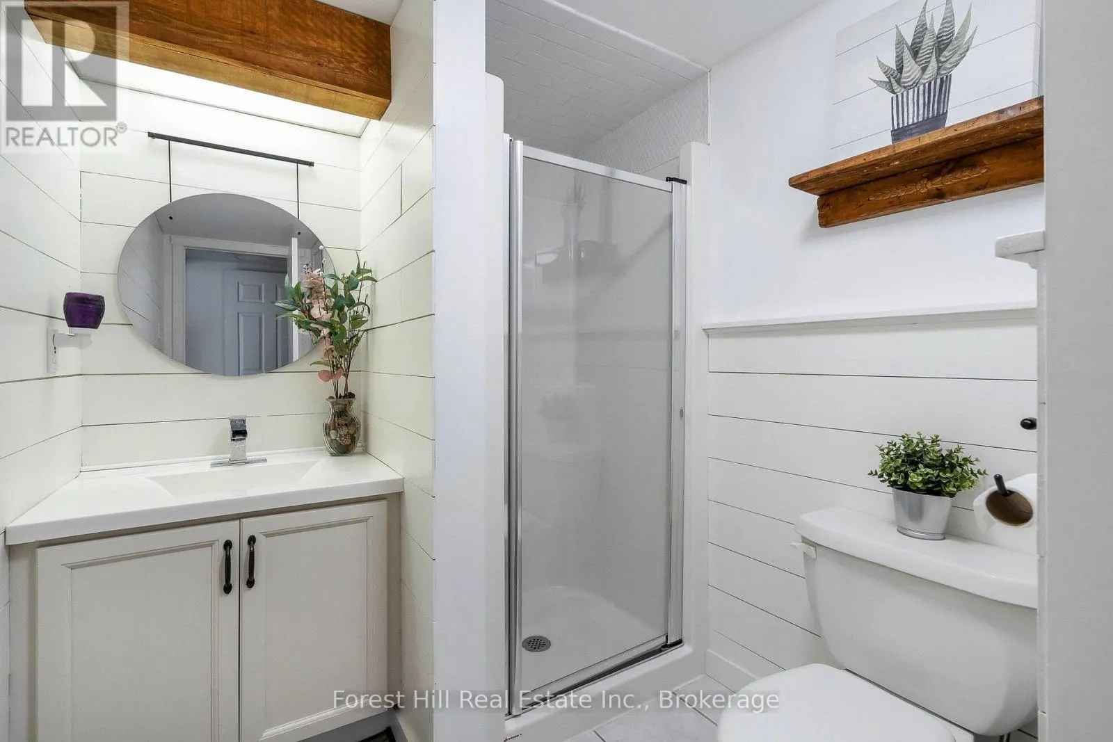 150 - 53 TROTT BOULEVARD #150