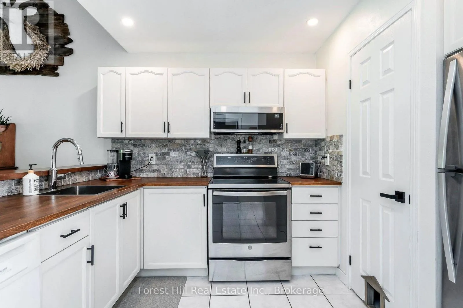 150 - 53 TROTT BOULEVARD #150