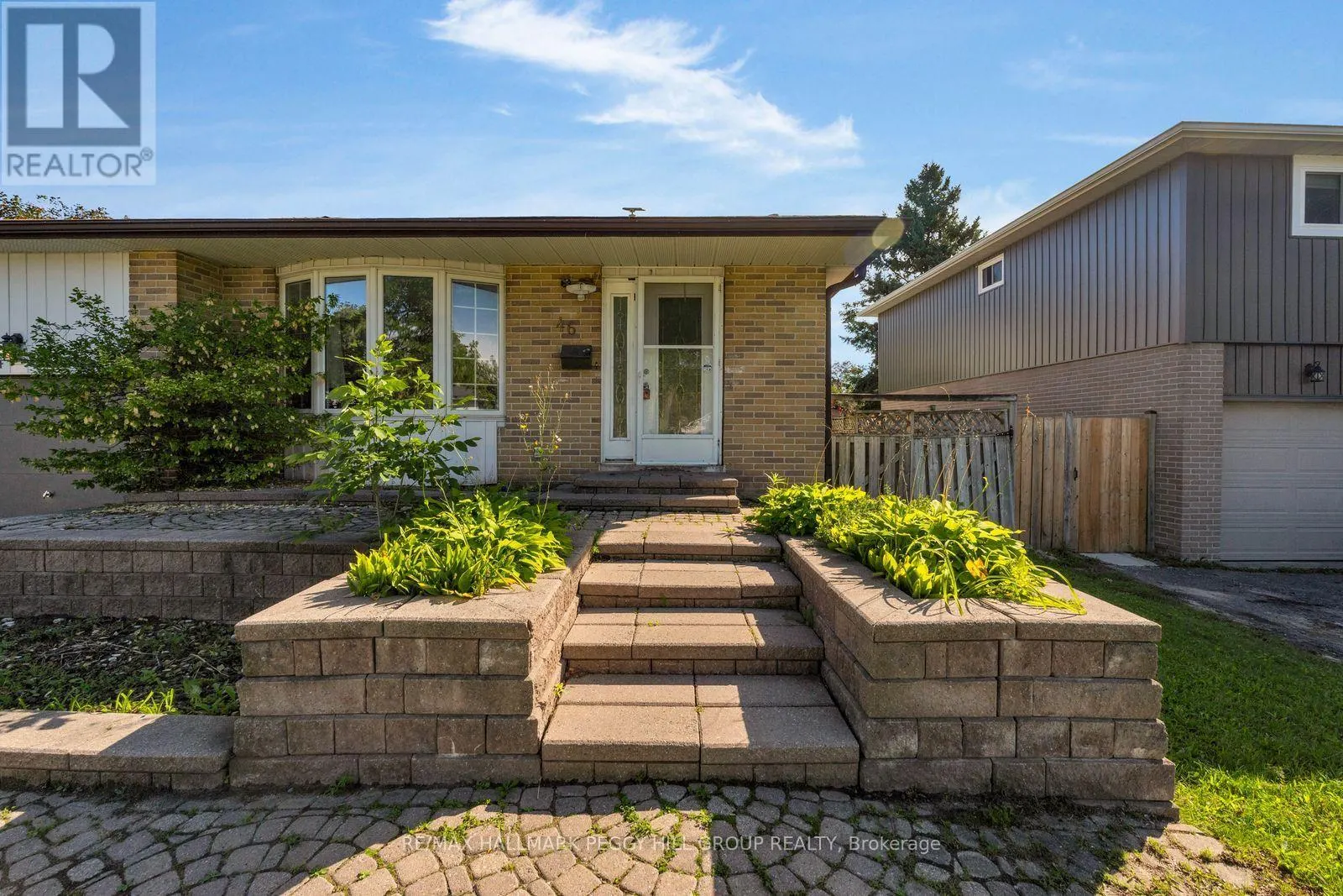 46 COLLEGE CRESCENT