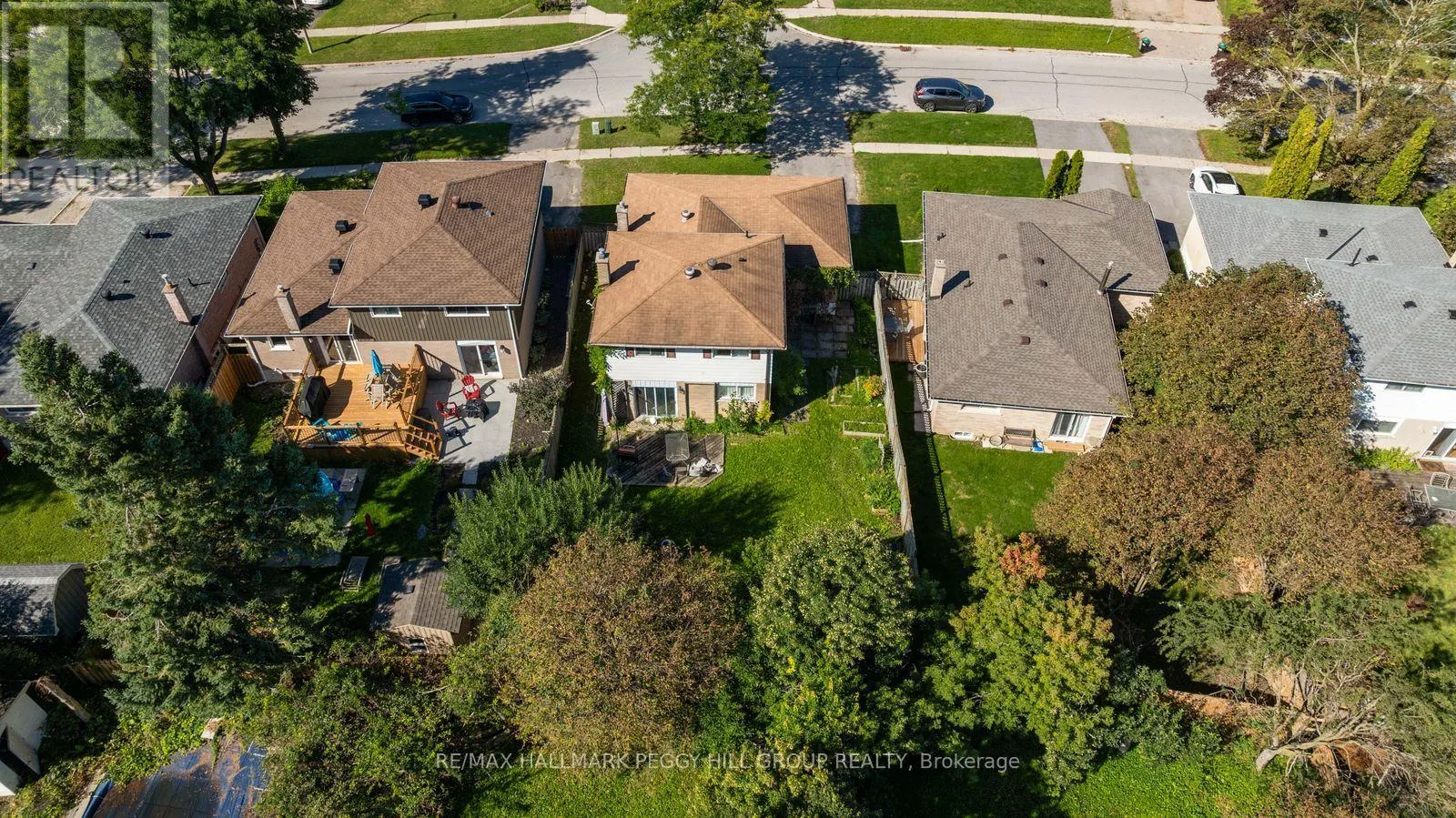 46 COLLEGE CRESCENT