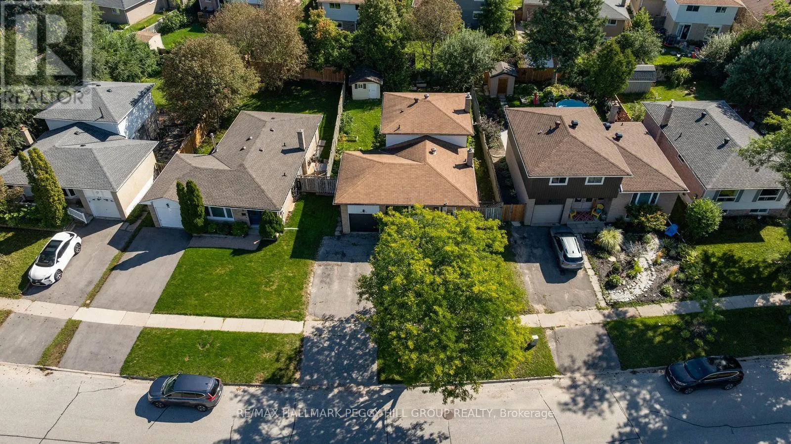 46 COLLEGE CRESCENT