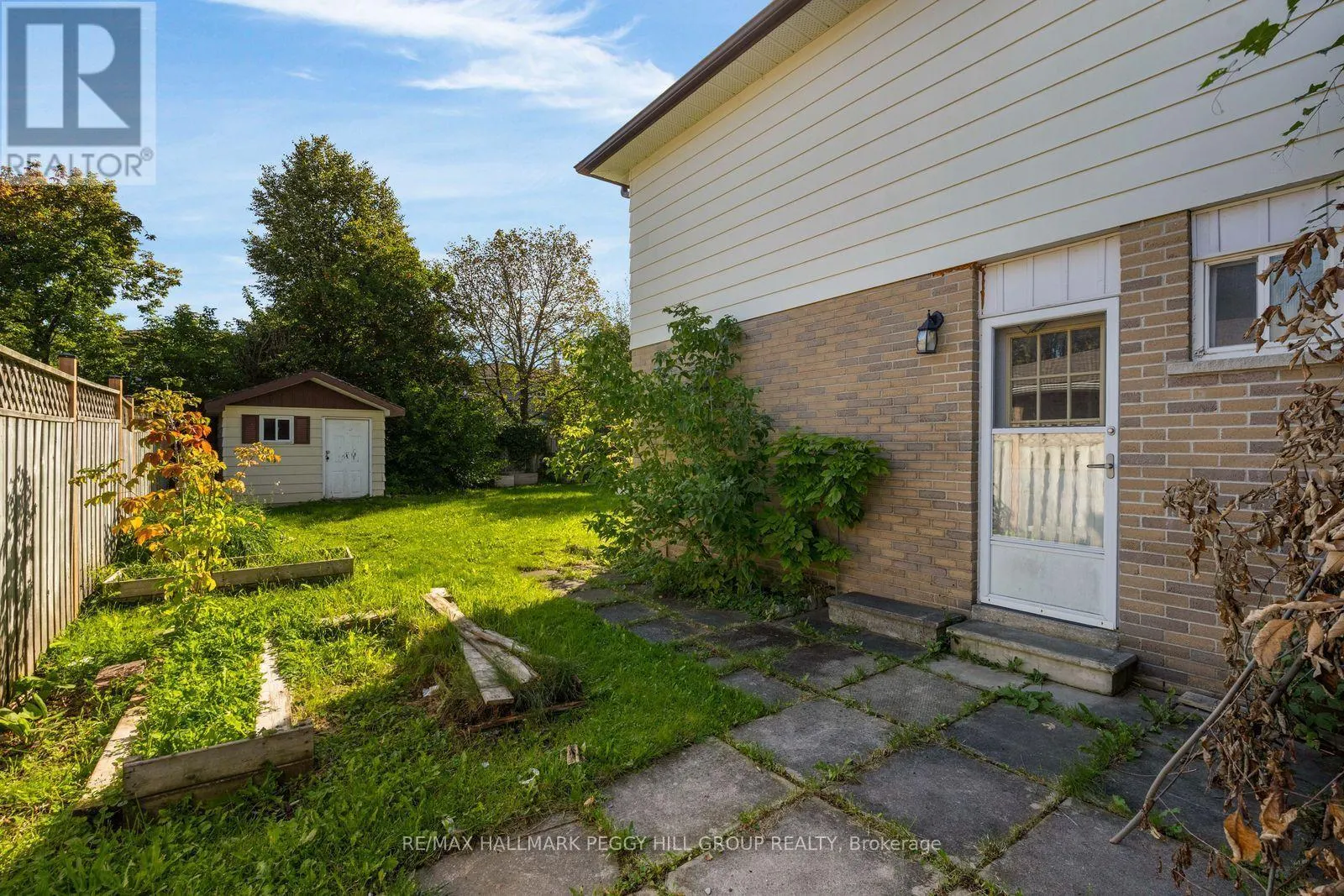 46 COLLEGE CRESCENT