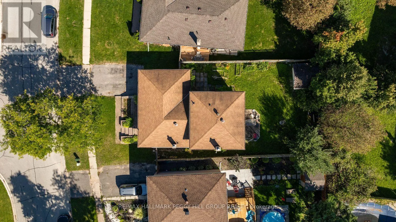 46 COLLEGE CRESCENT