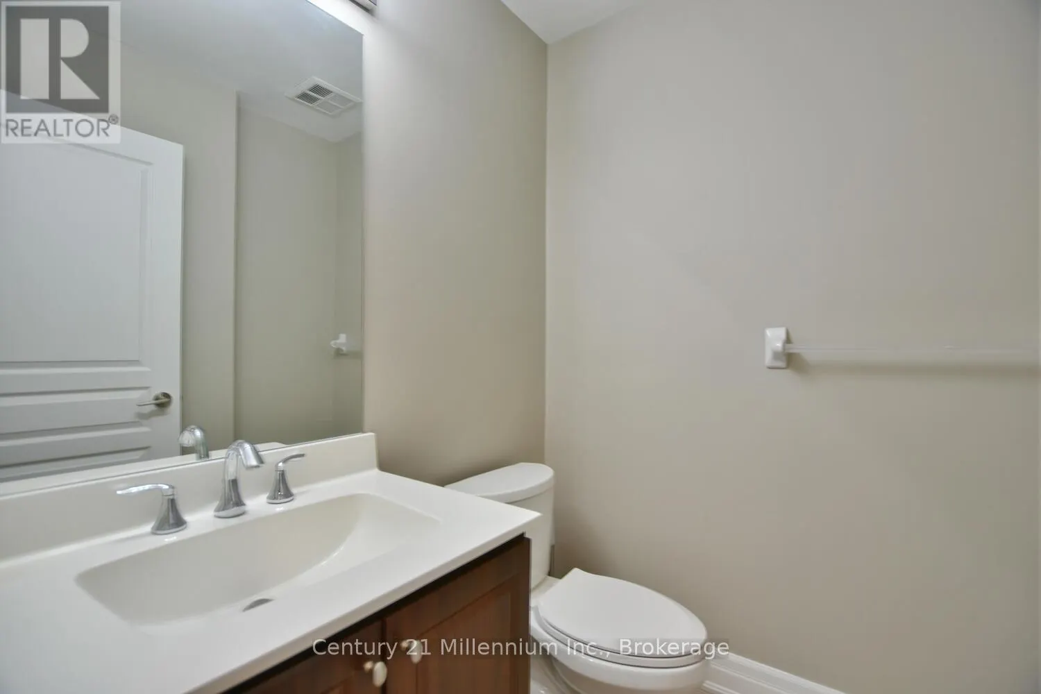 208 - 1 SHIPYARD LANE #208