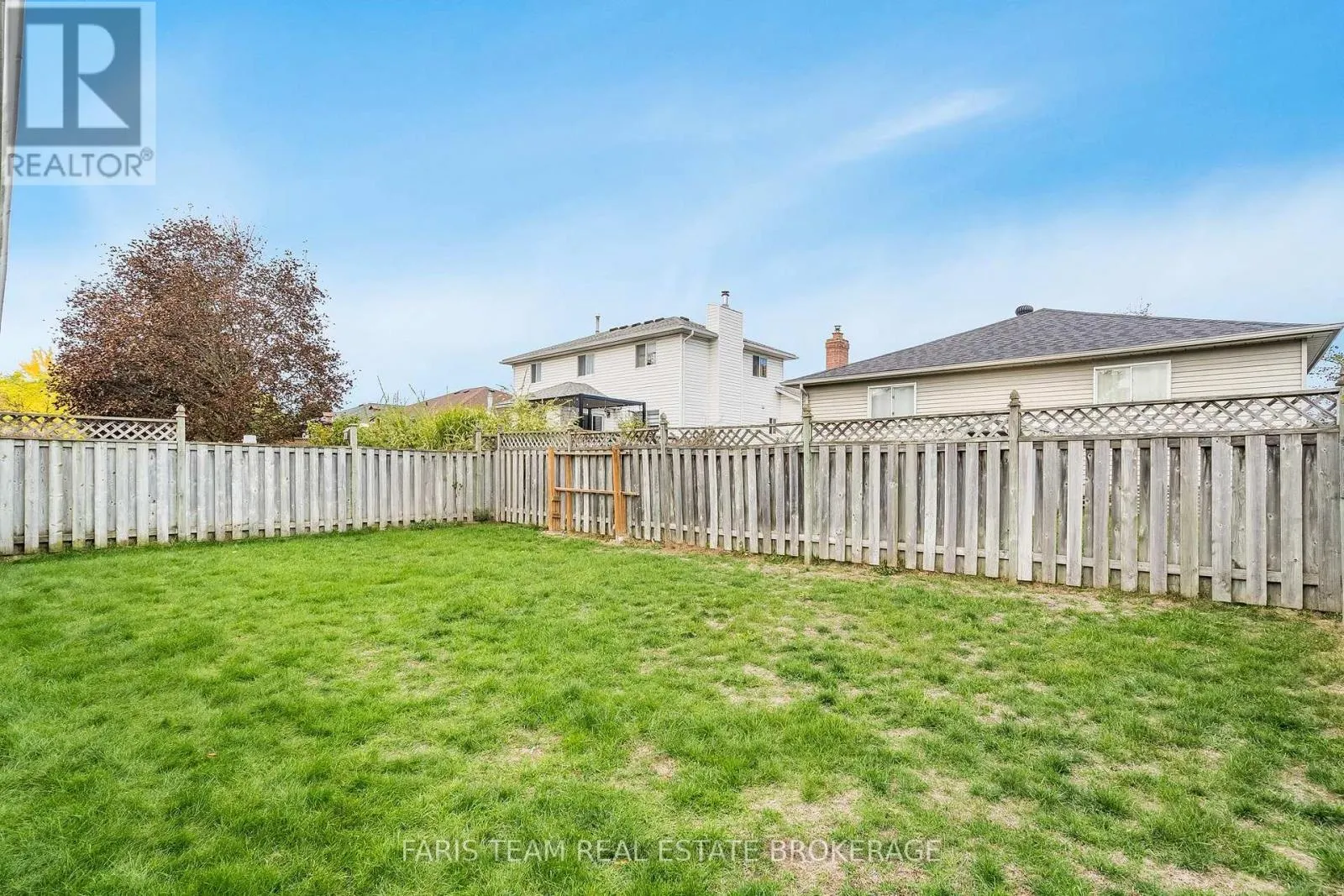 24 LAURIE CRESCENT