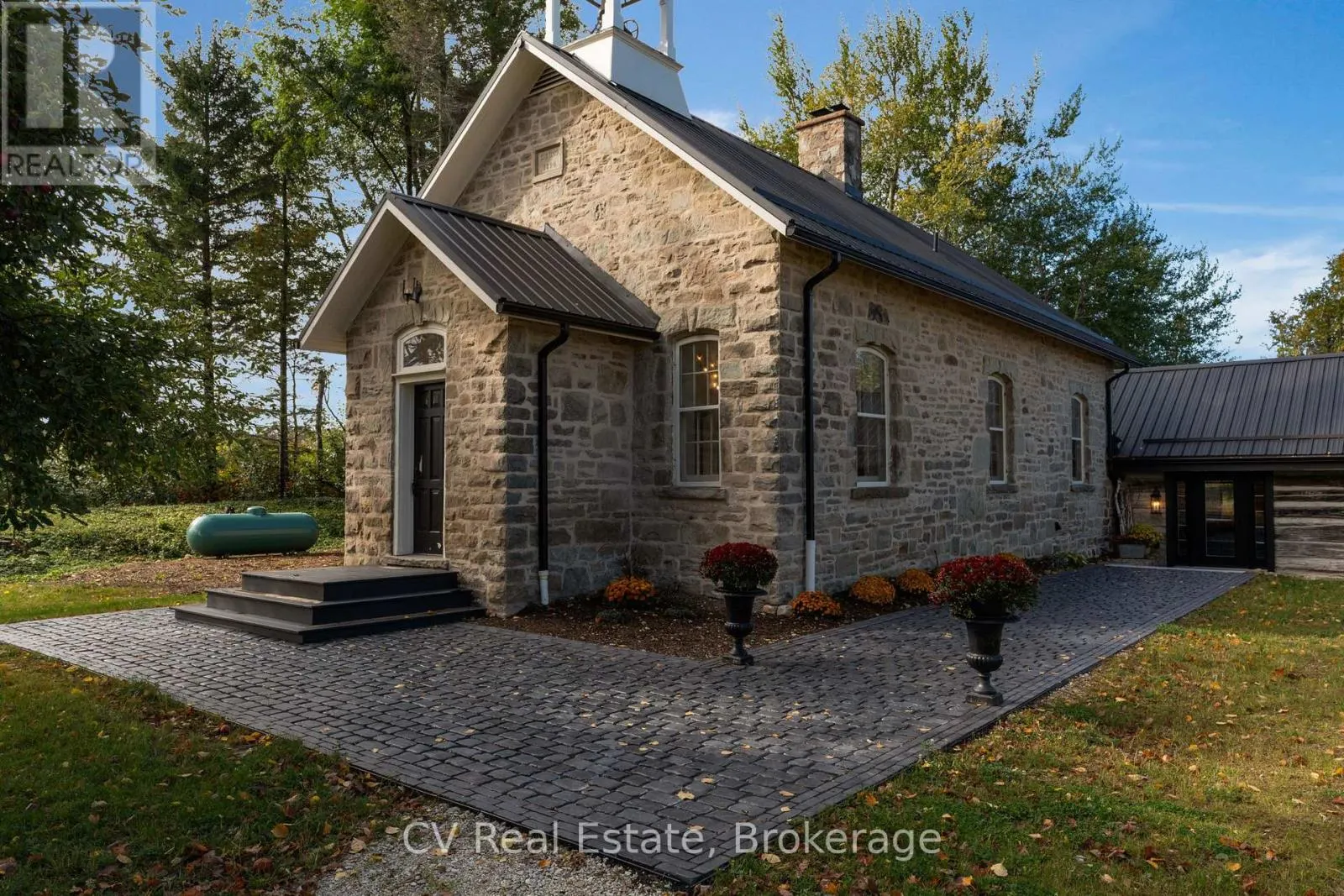 1174 CONCESSION 10 N NOTTAWASAGA ROAD