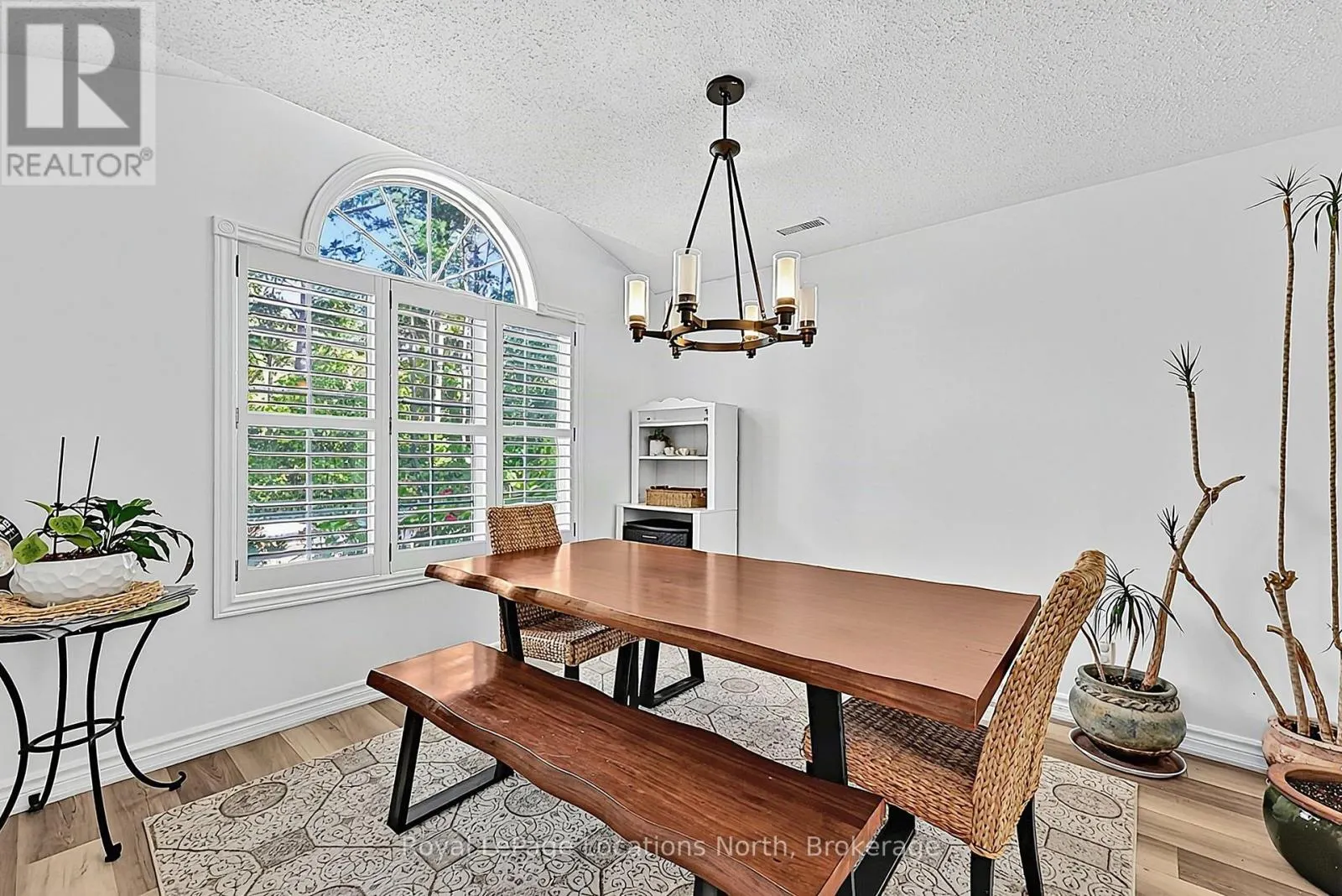 39 FOREST DRIVE