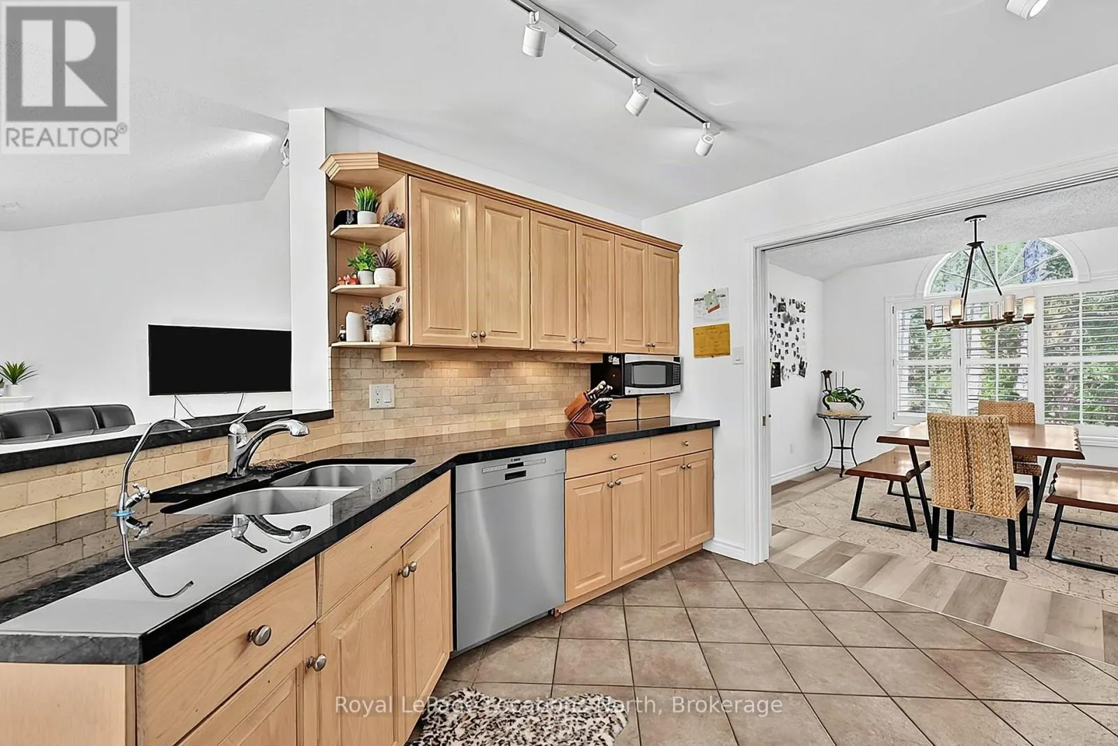 39 FOREST DRIVE