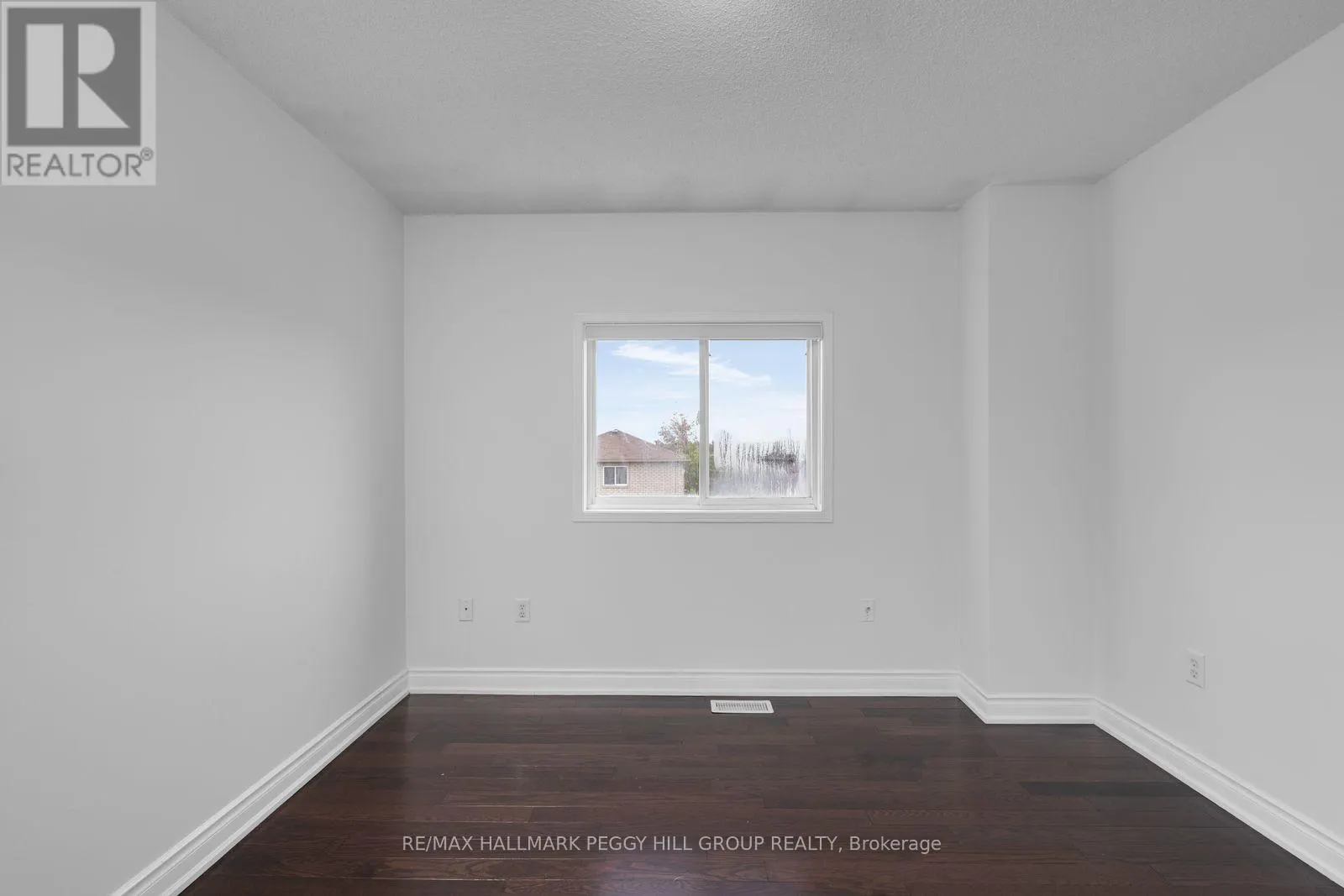 UPPER - 152 MADELAINE DRIVE