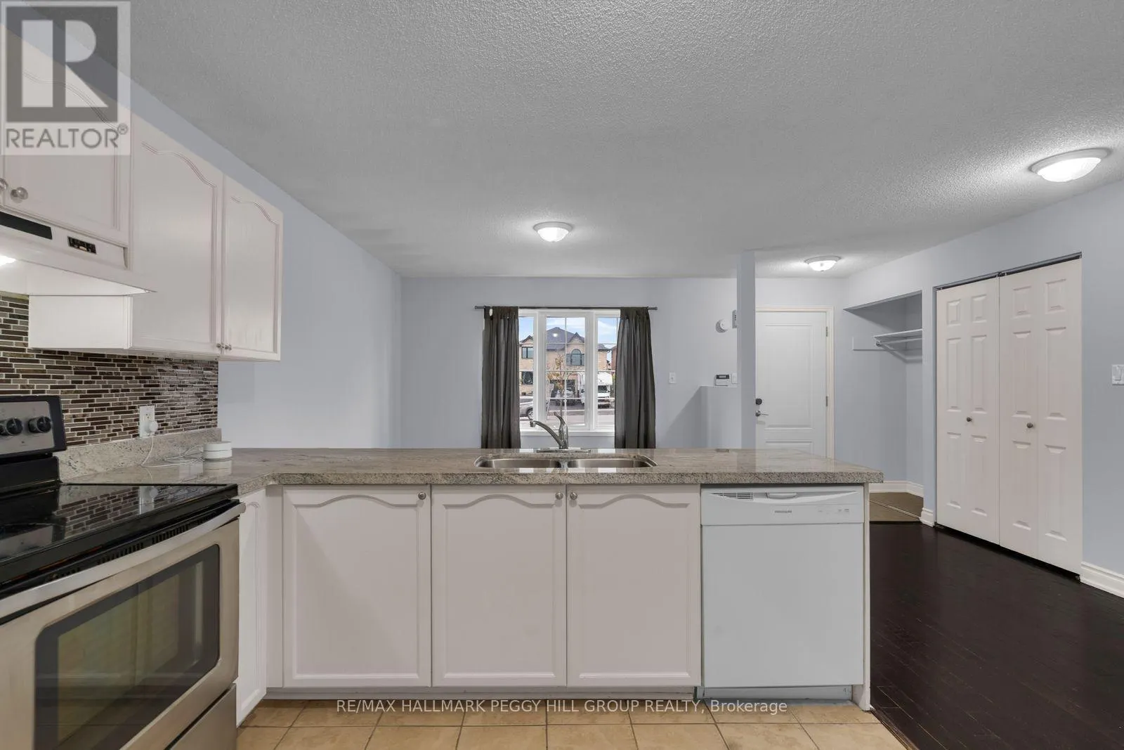 UPPER - 152 MADELAINE DRIVE