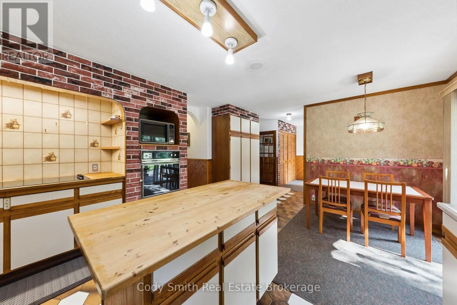 2080 SANDHILL ROAD