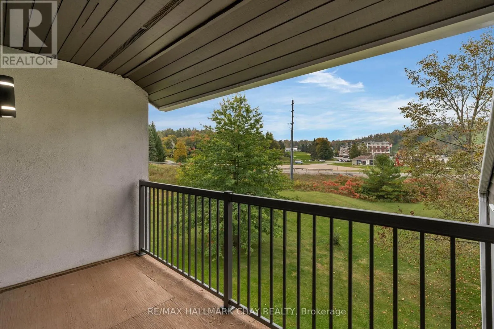 312 - 1102 HORSESHOE VALLEY ROAD W