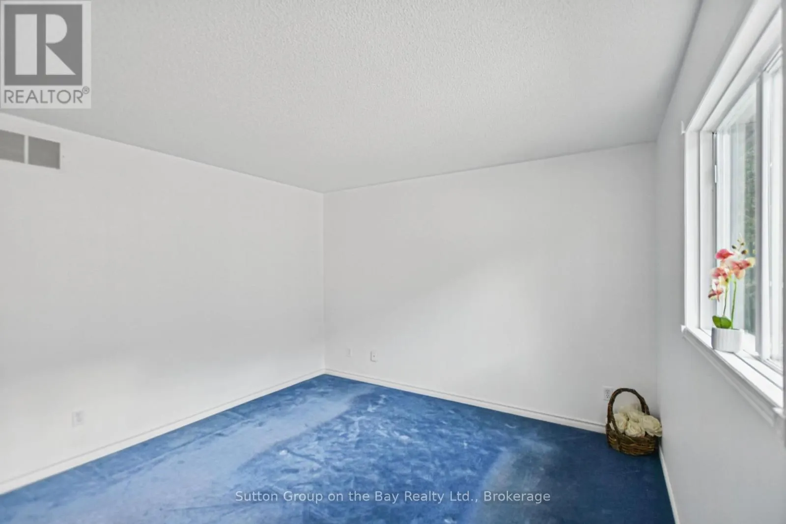 77 FERNBROOK DRIVE