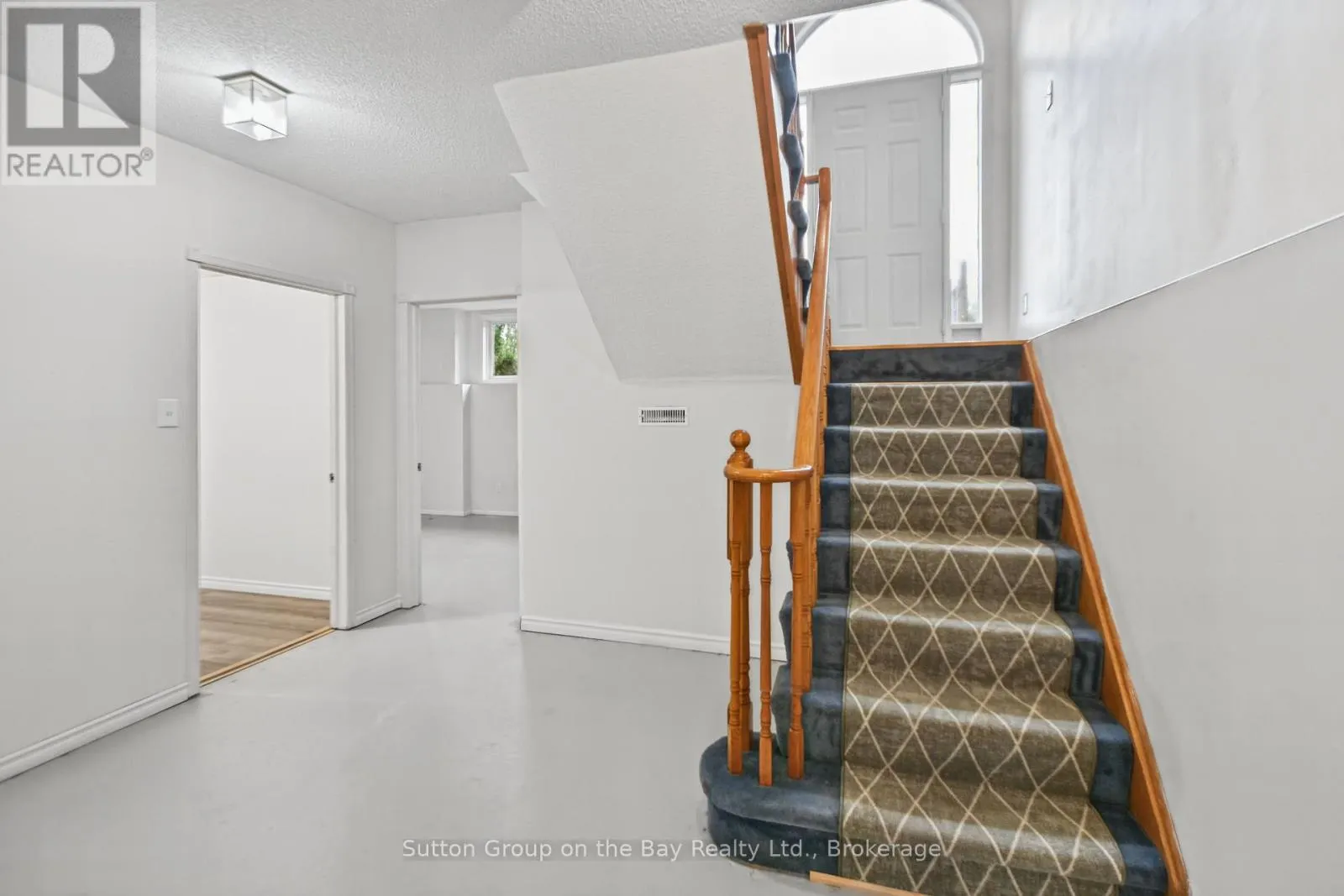 77 FERNBROOK DRIVE