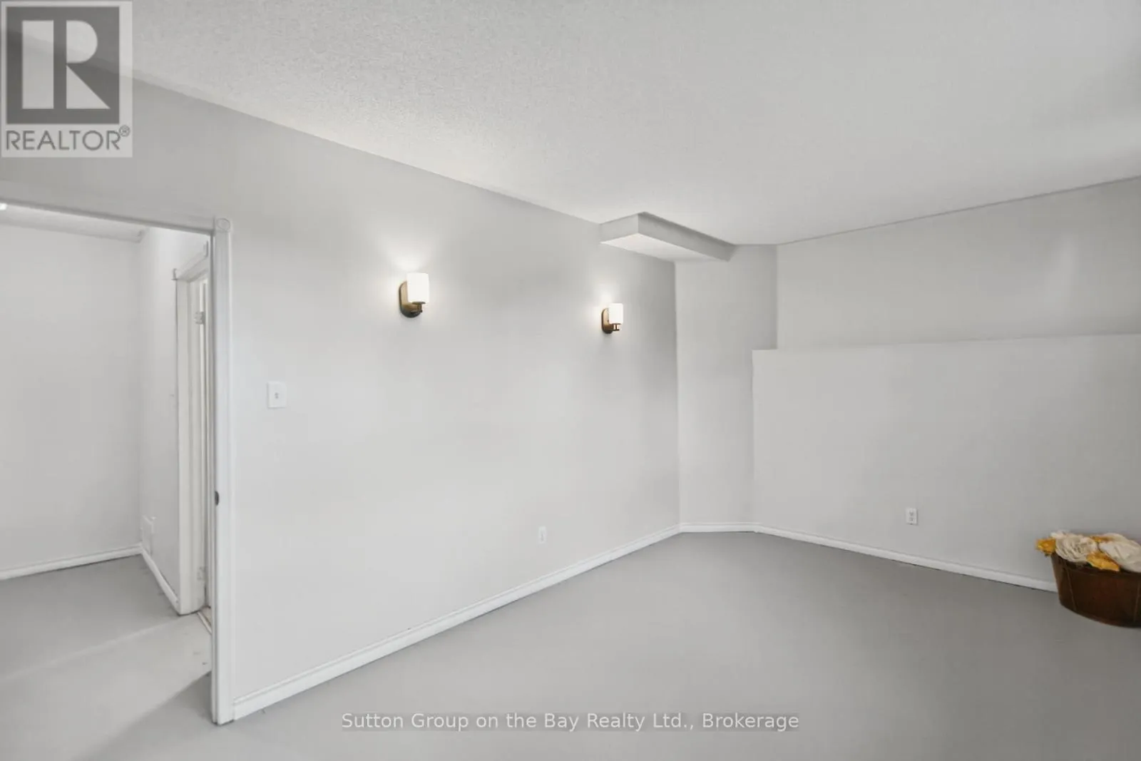77 FERNBROOK DRIVE