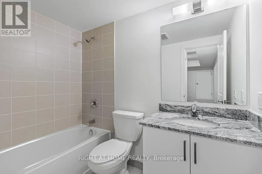 215 - 5 SPOONER CRESCENT