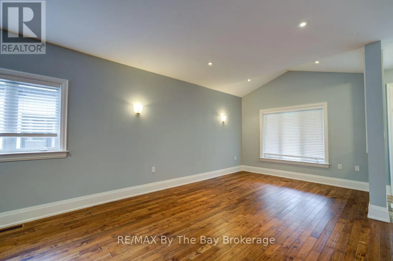 12 51ST STREET S