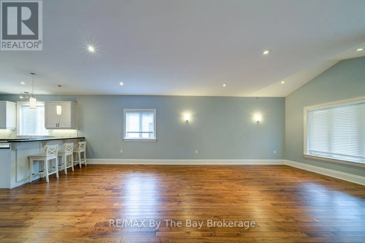 12 51ST STREET S