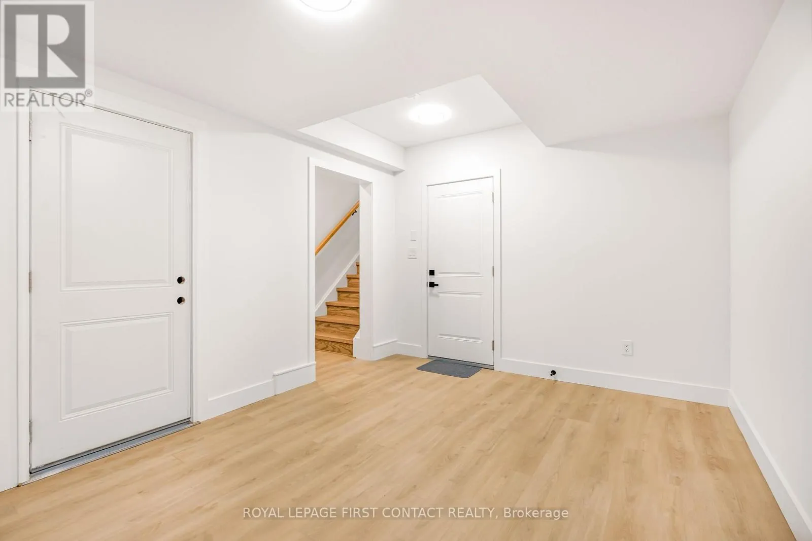 18 ALDERWOOD LANE