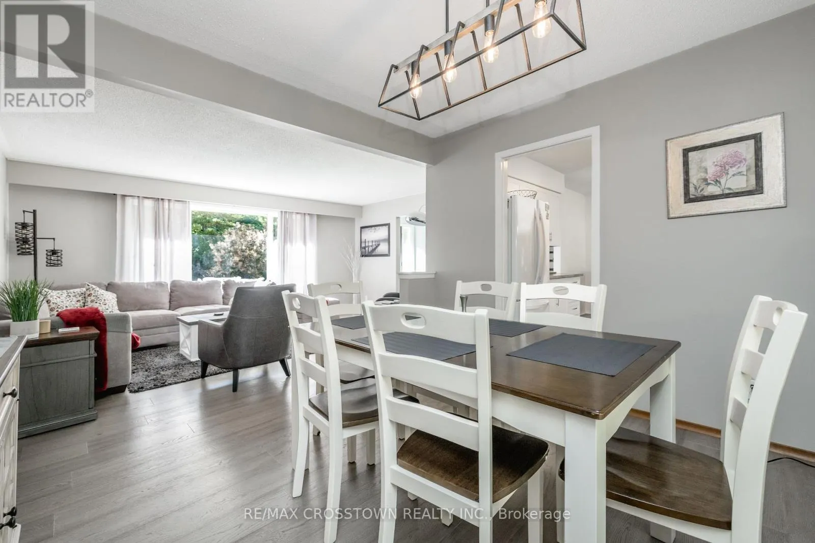 87 BAYWOOD WAY