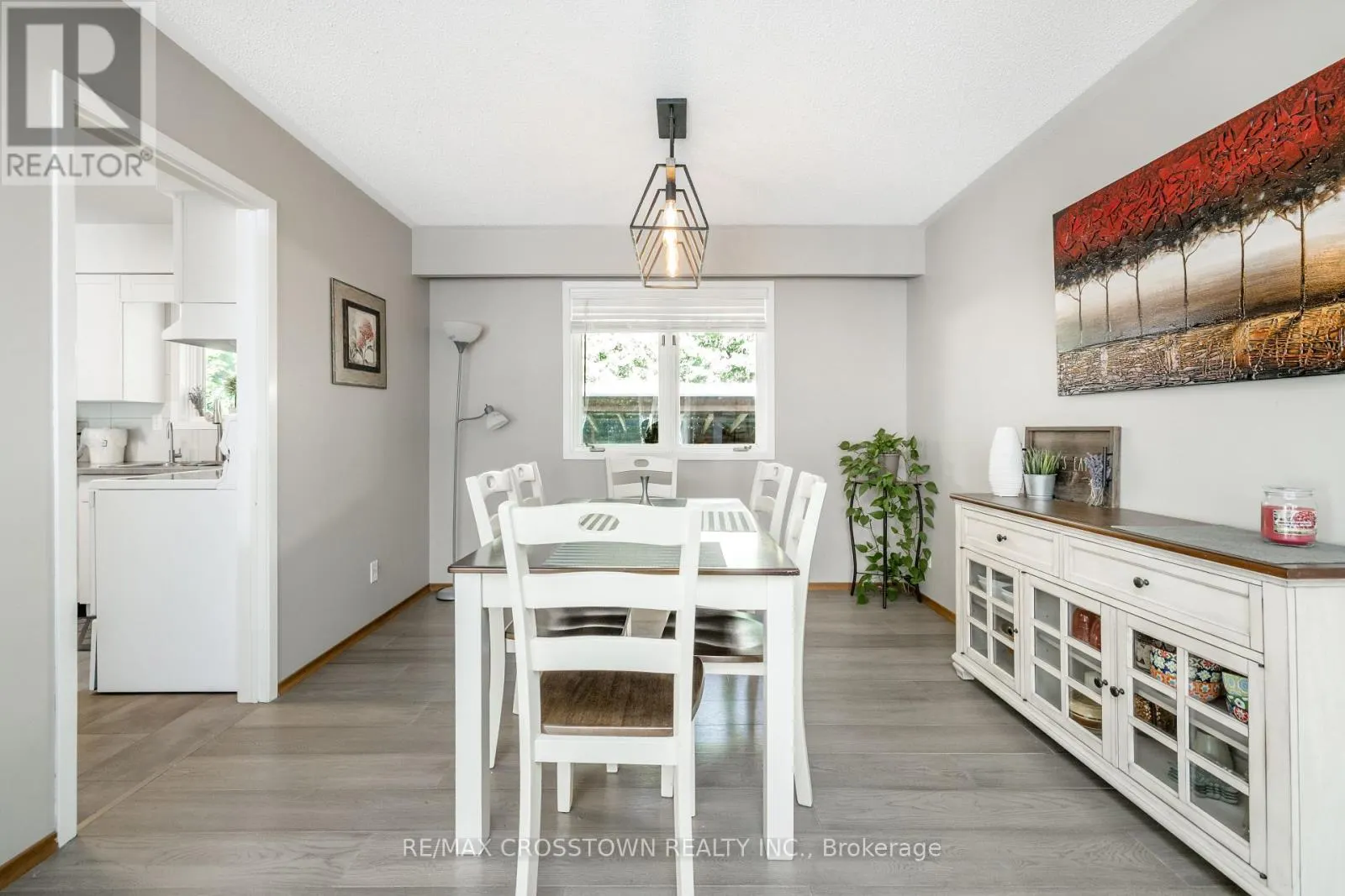 87 BAYWOOD WAY