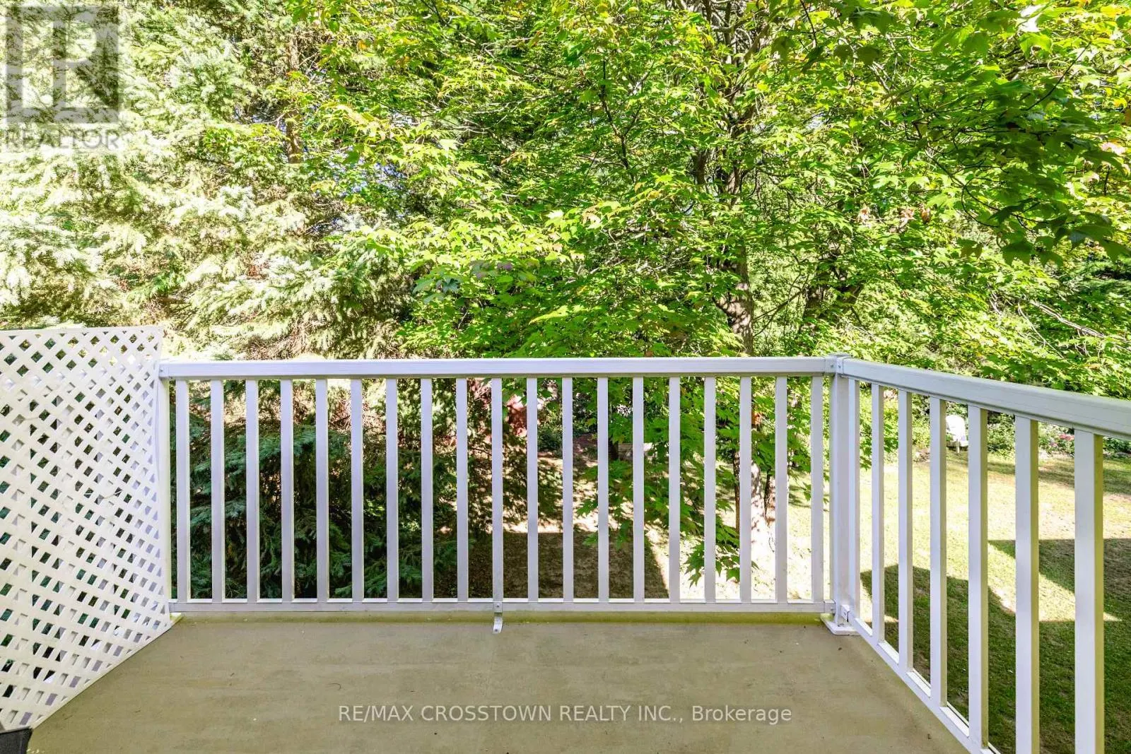 87 BAYWOOD WAY