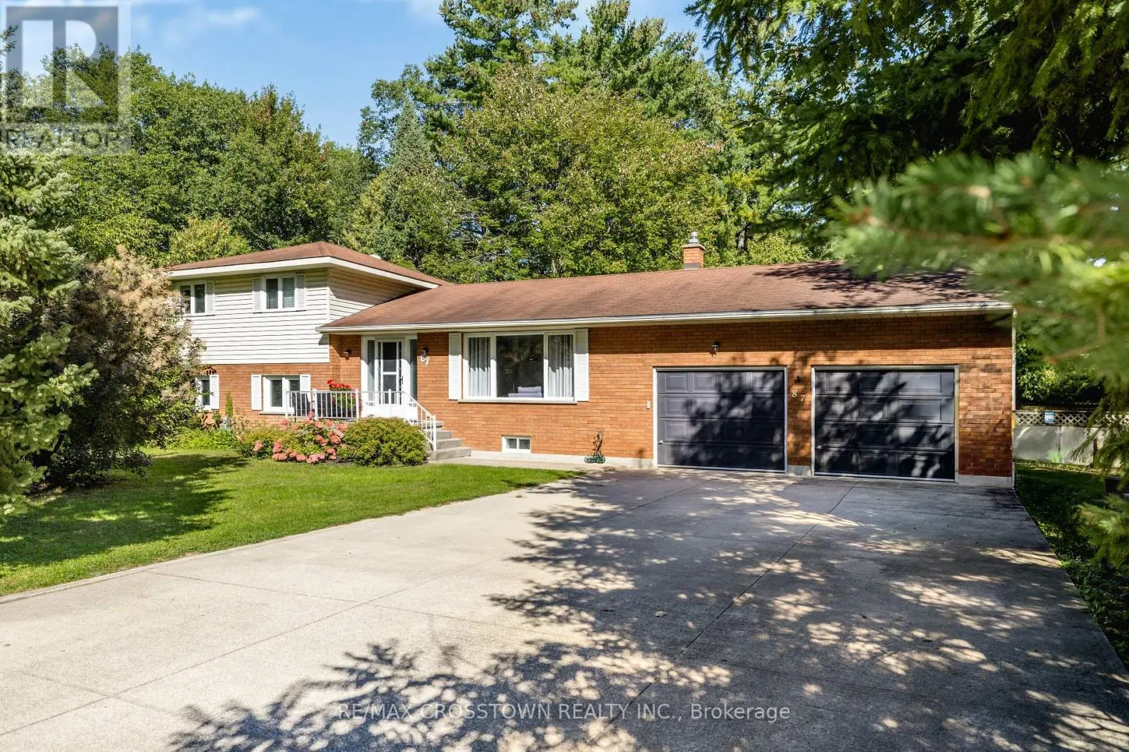 87 BAYWOOD WAY