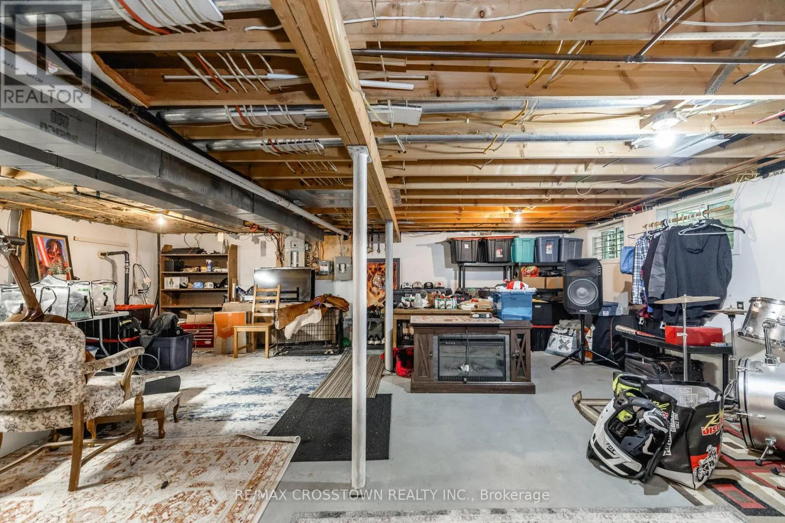 87 BAYWOOD WAY