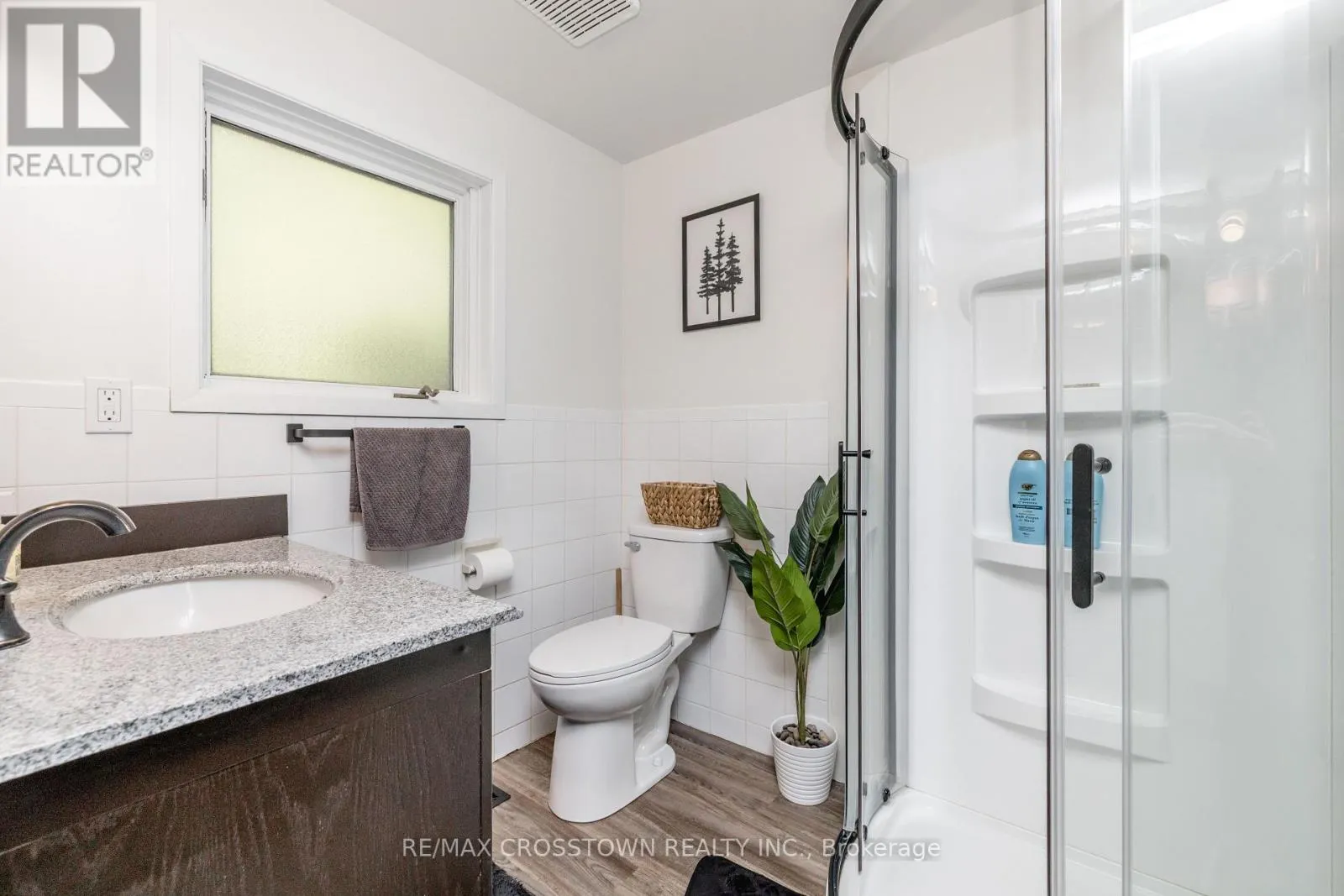 87 BAYWOOD WAY