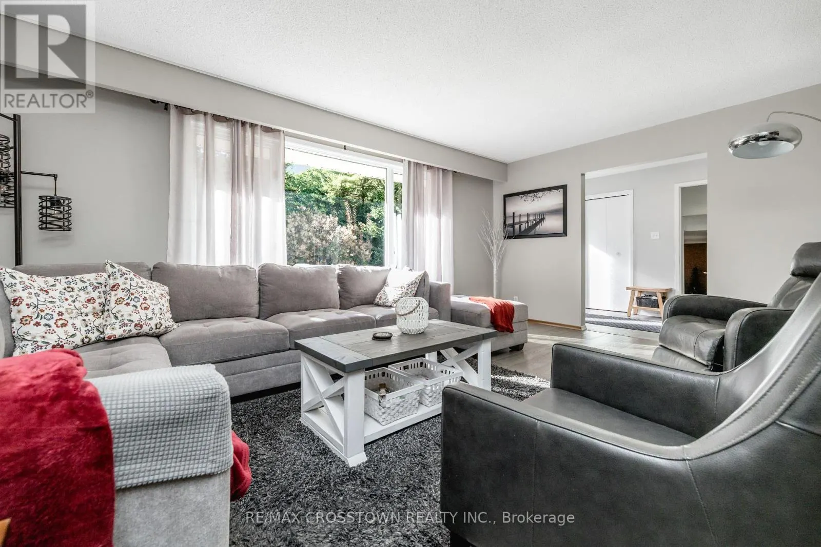 87 BAYWOOD WAY