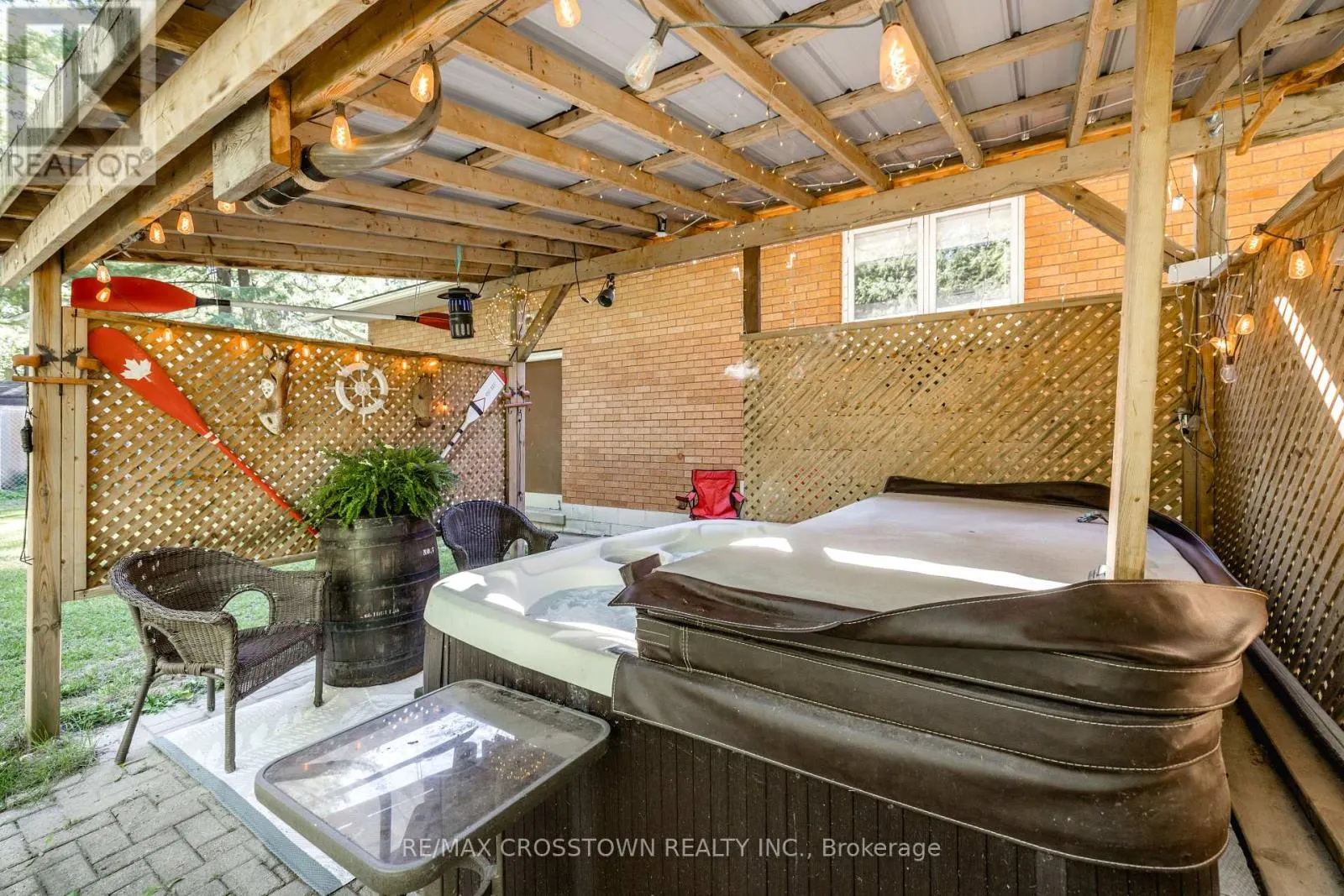 87 BAYWOOD WAY