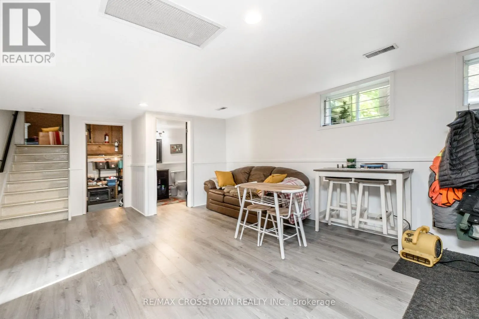 87 BAYWOOD WAY
