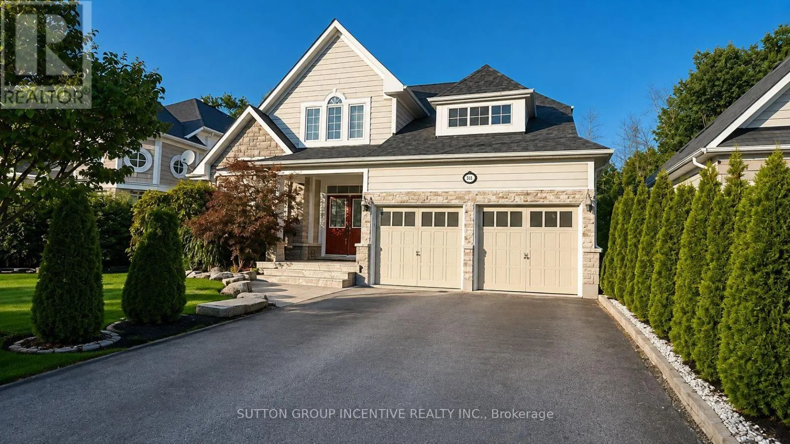 48 RIVERWALK PLACE