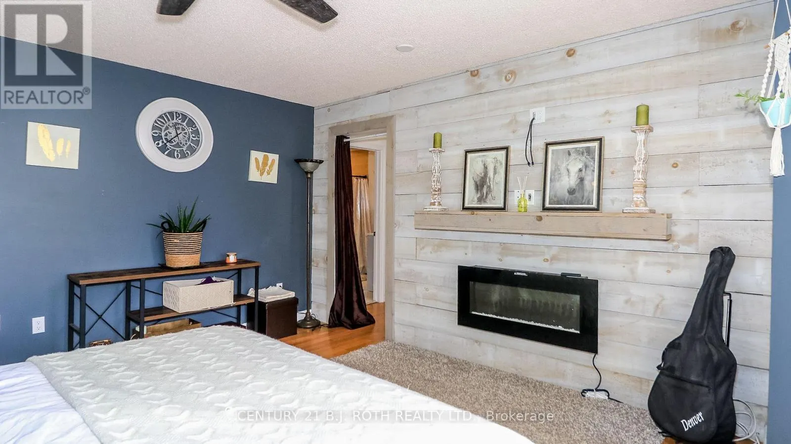 61 BARWICK DRIVE W