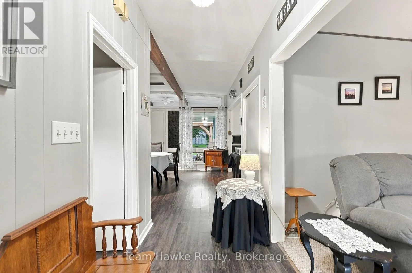 385 LAFONTAINE ROAD W