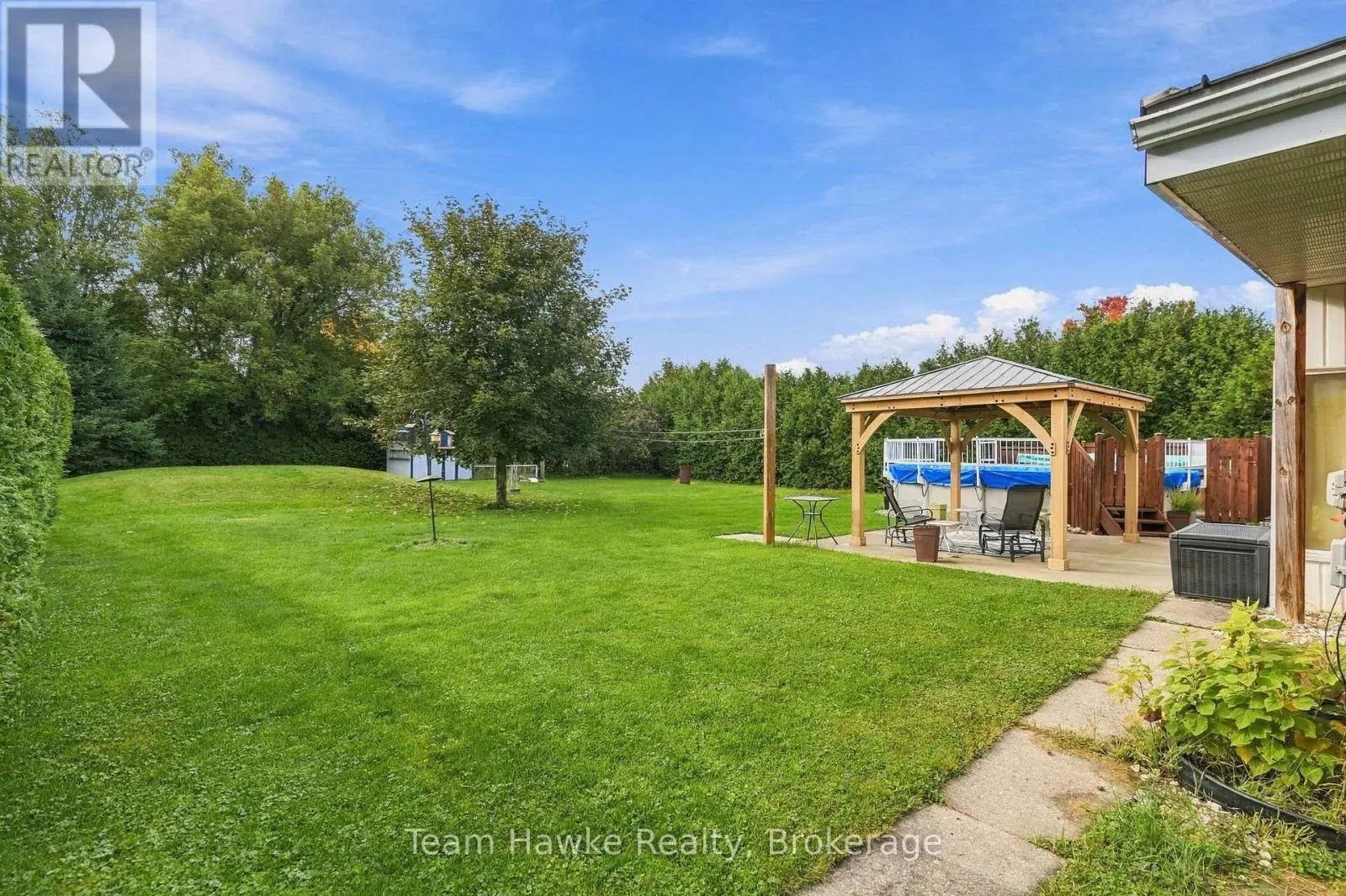385 LAFONTAINE ROAD W